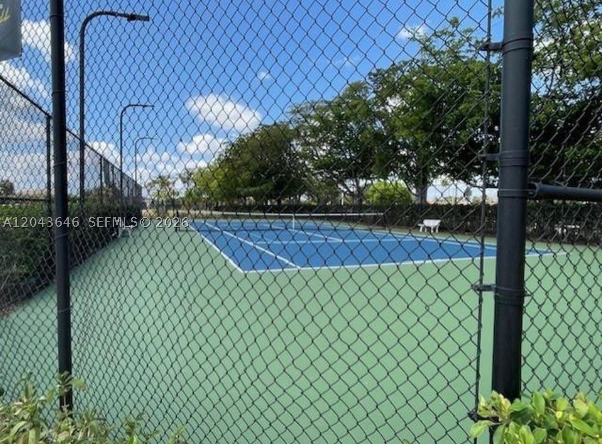 601 SW 113th Way #601, Pembroke Pines FL 33025