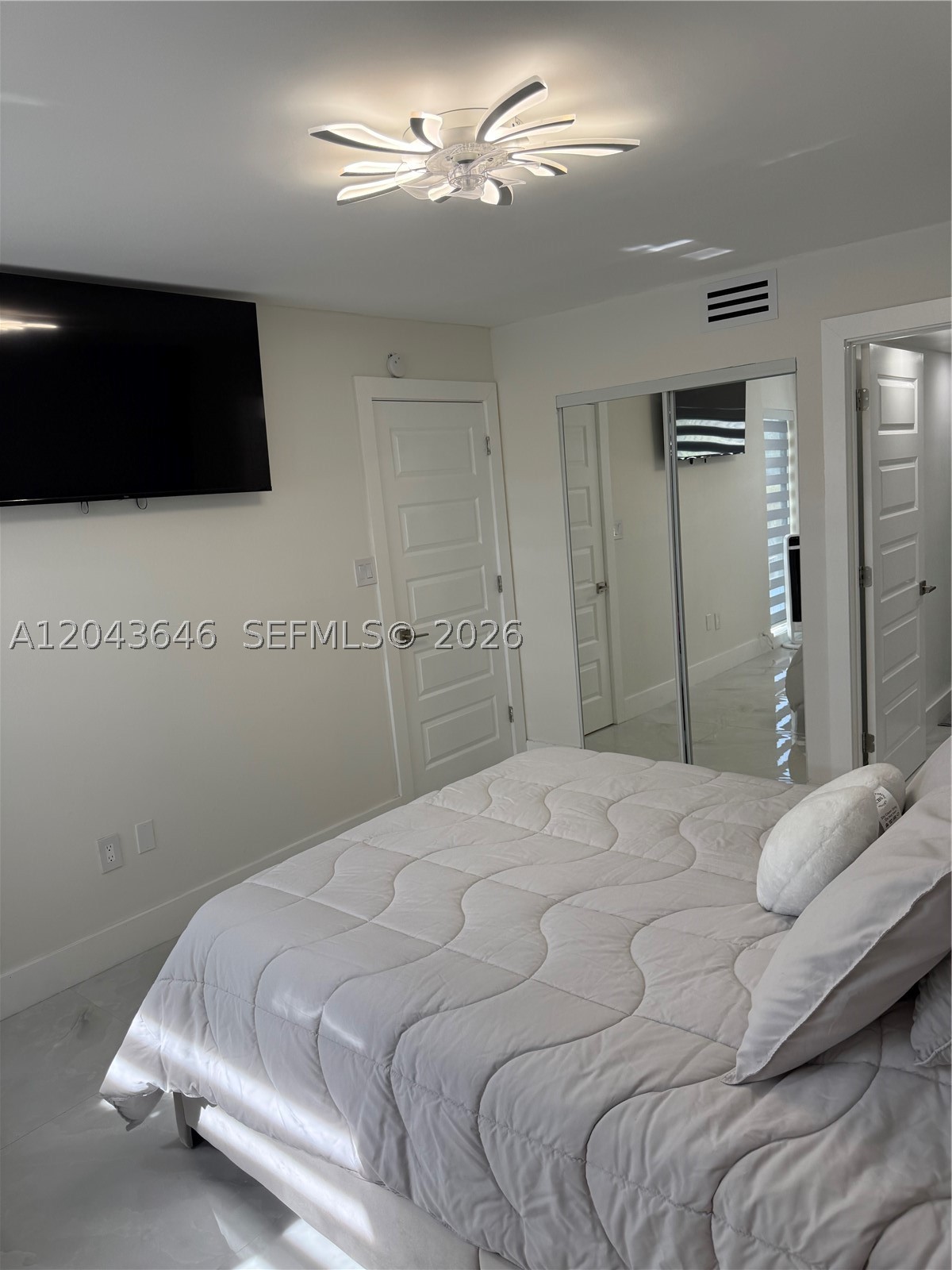 601 SW 113th Way #601, Pembroke Pines FL 33025