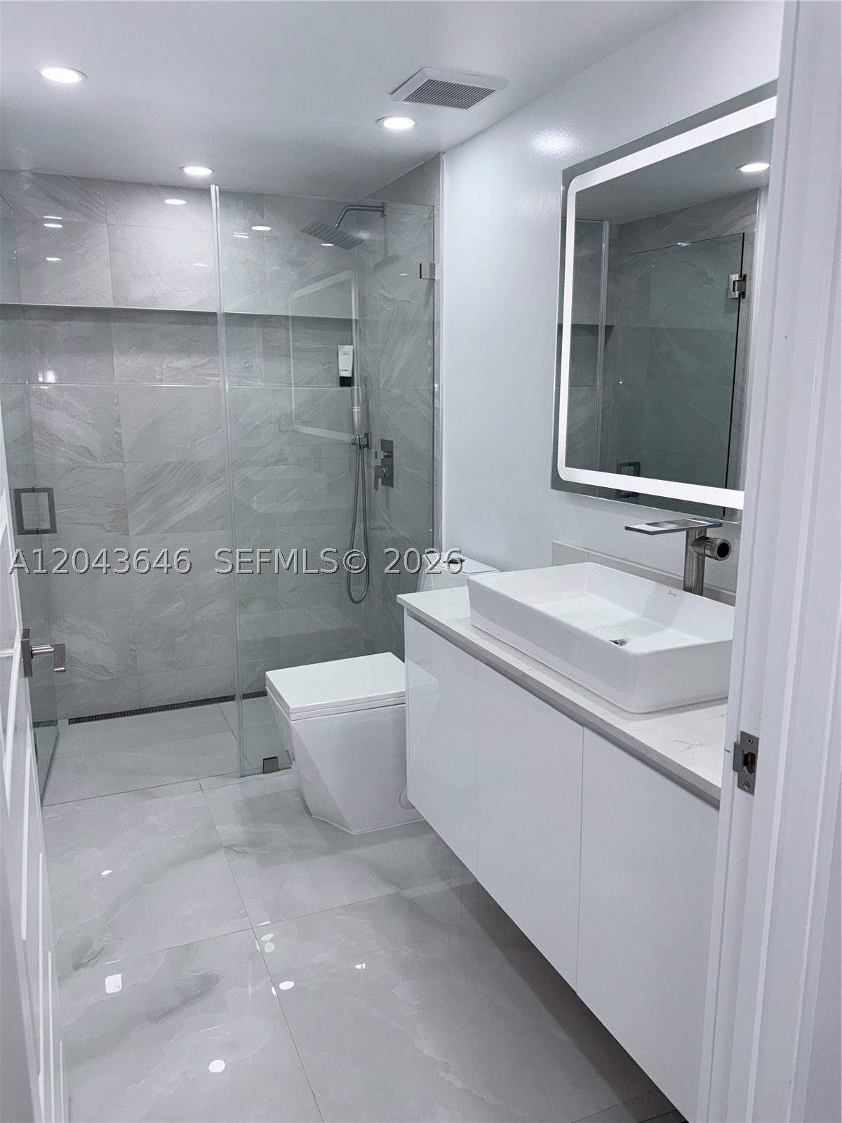 601 SW 113th Way #601, Pembroke Pines FL 33025