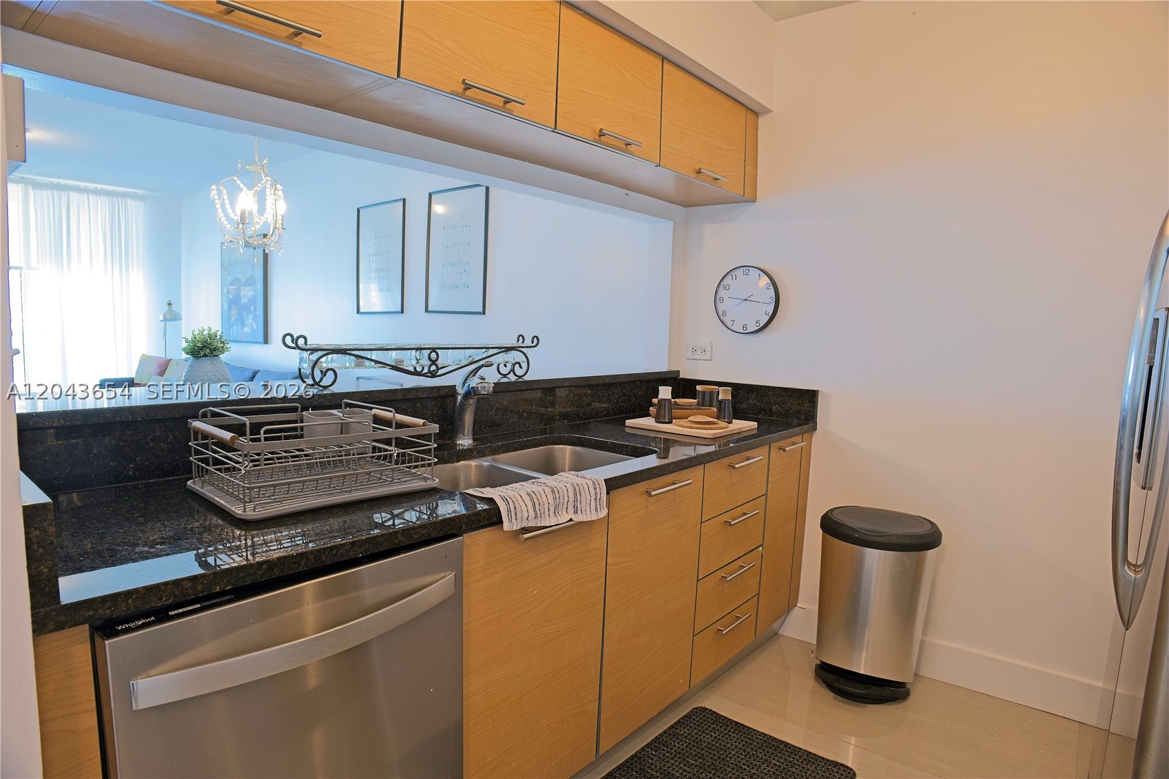 31 SE 5th #1203, Miami FL 33131