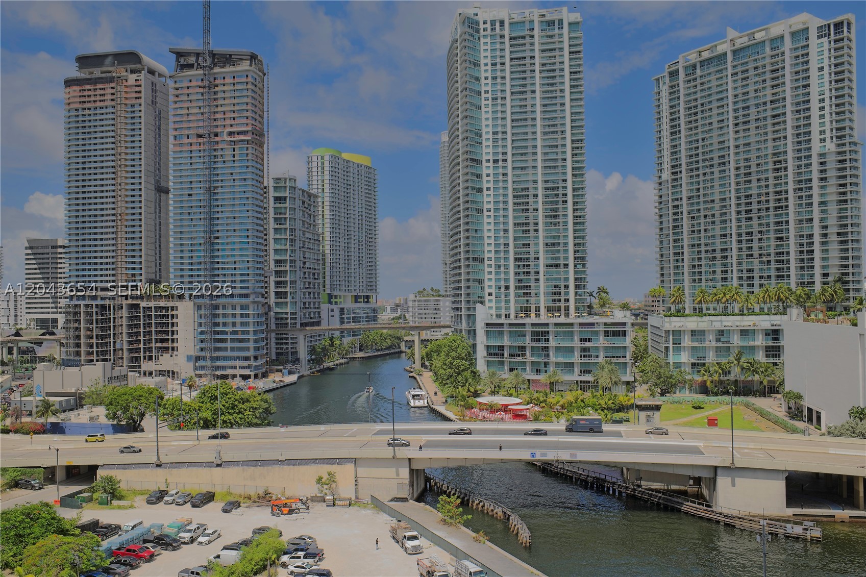 31 SE 5th #1203, Miami FL 33131