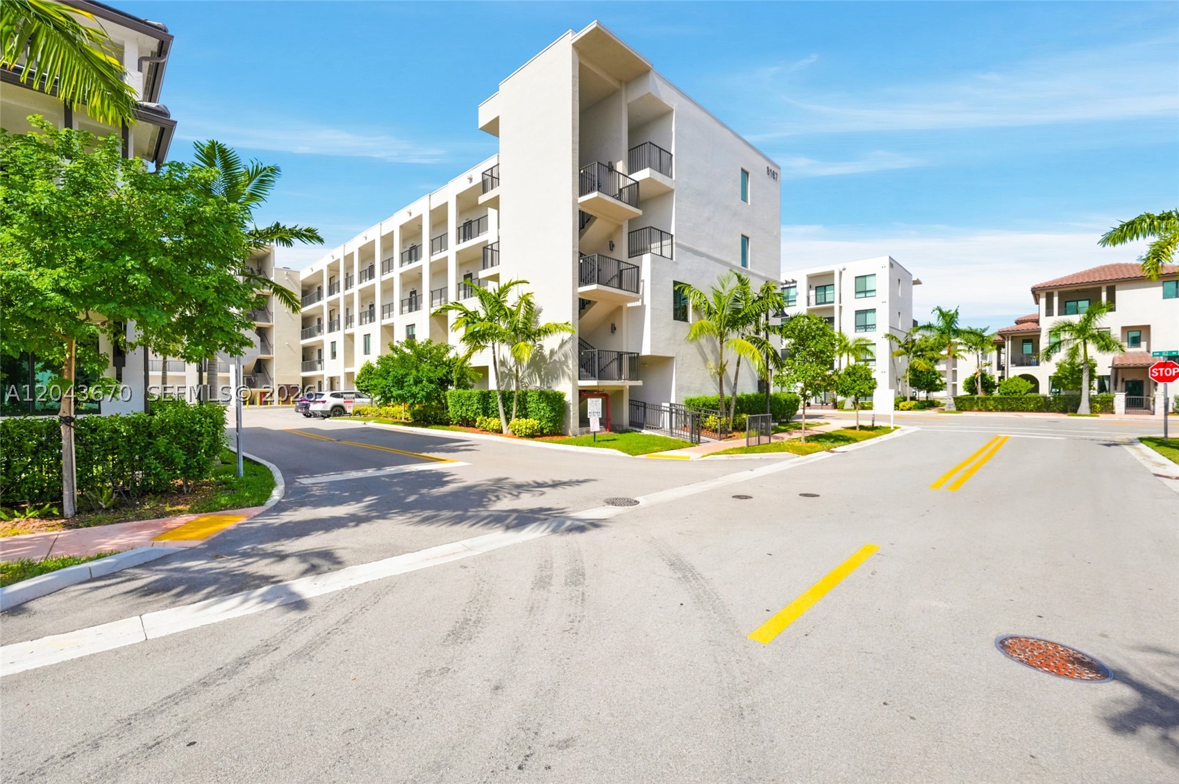 8167 NW 41st St #E-101, Doral FL 33166