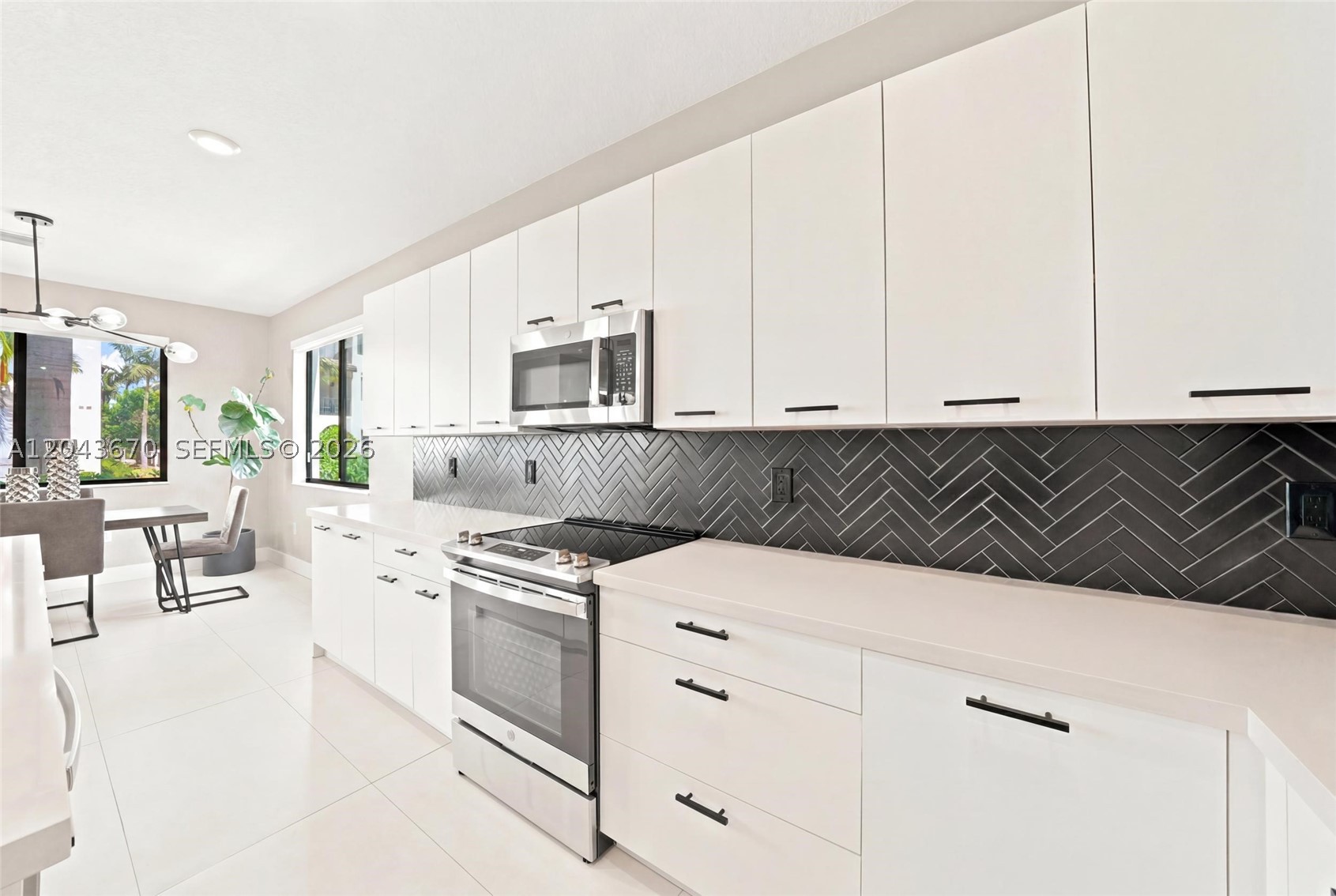 8167 NW 41st St #E-101, Doral FL 33166