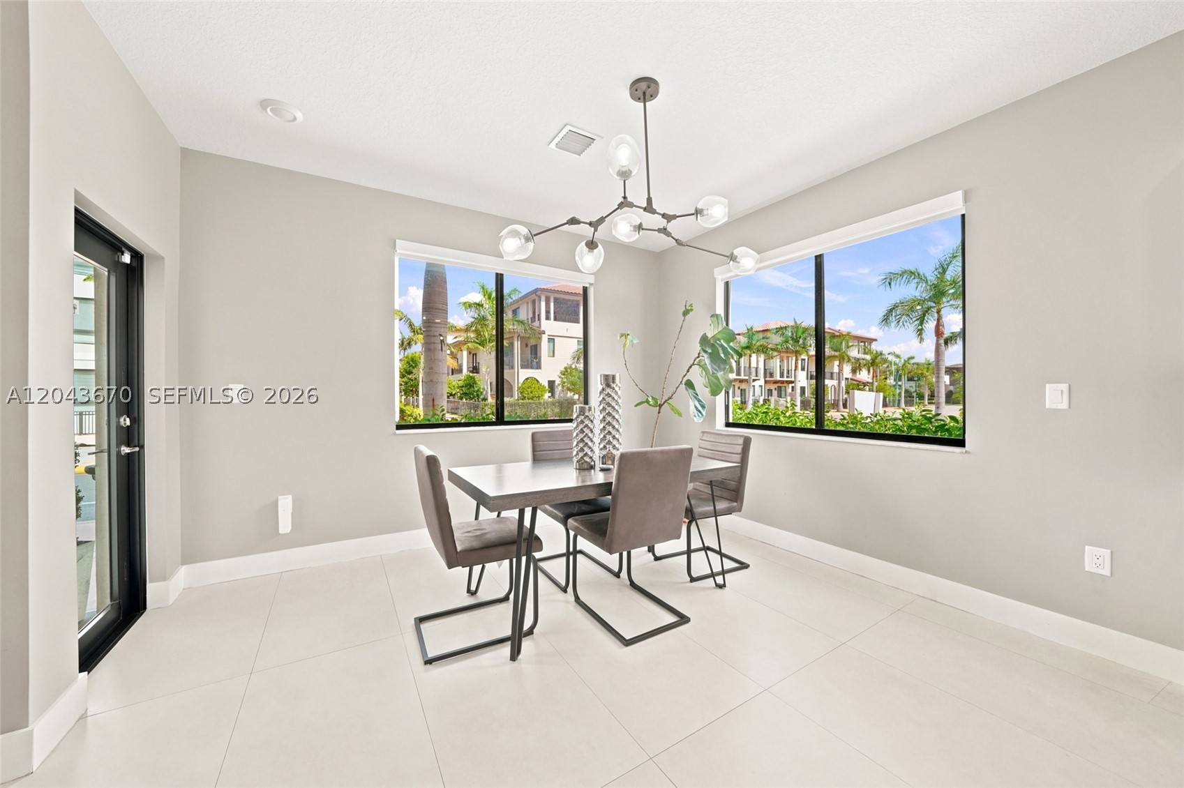 8167 NW 41st St #E-101, Doral FL 33166