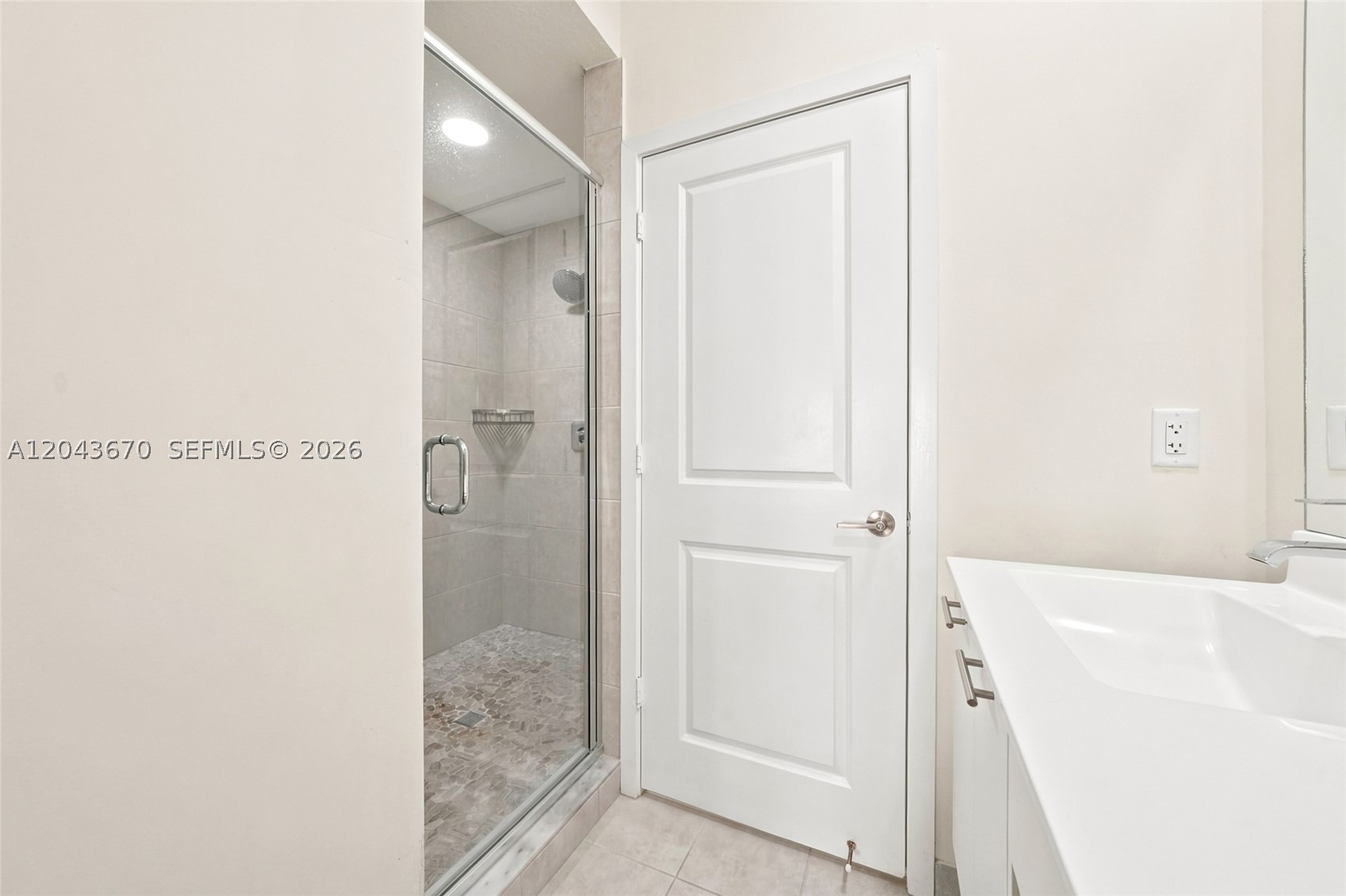 8167 NW 41st St #E-101, Doral FL 33166