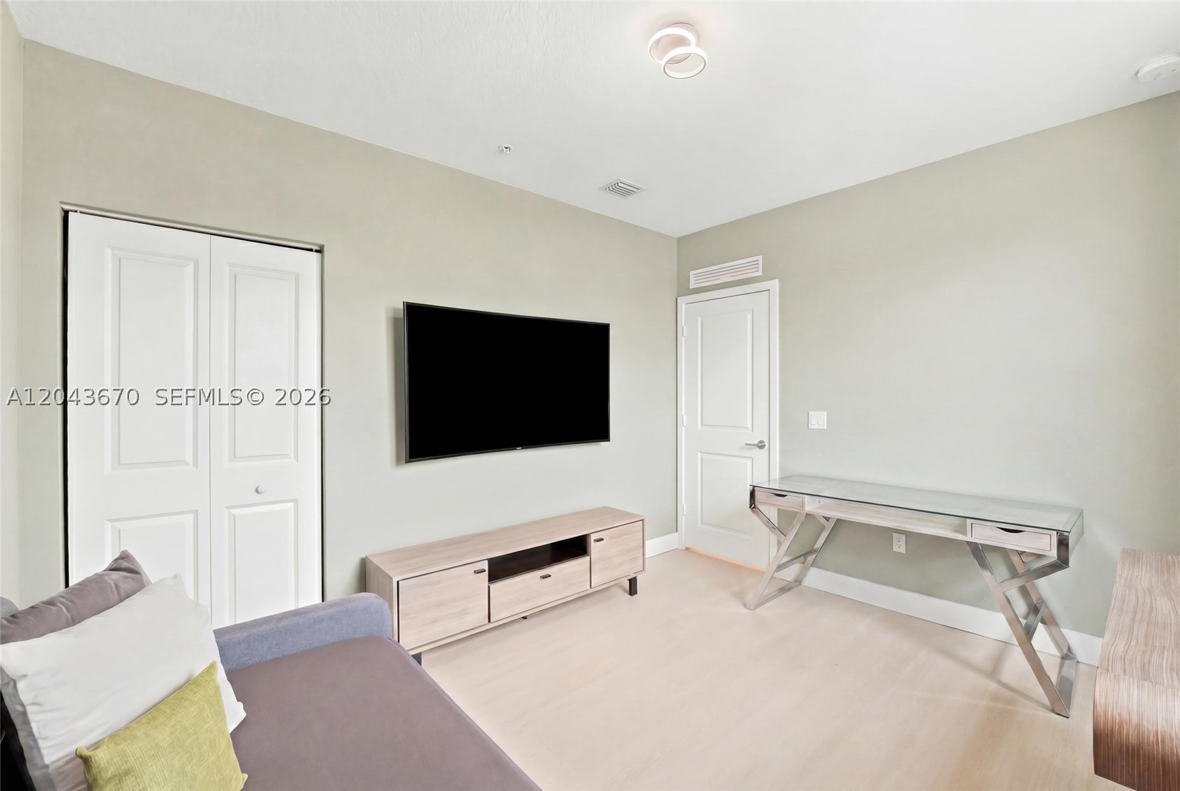 8167 NW 41st St #E-101, Doral FL 33166