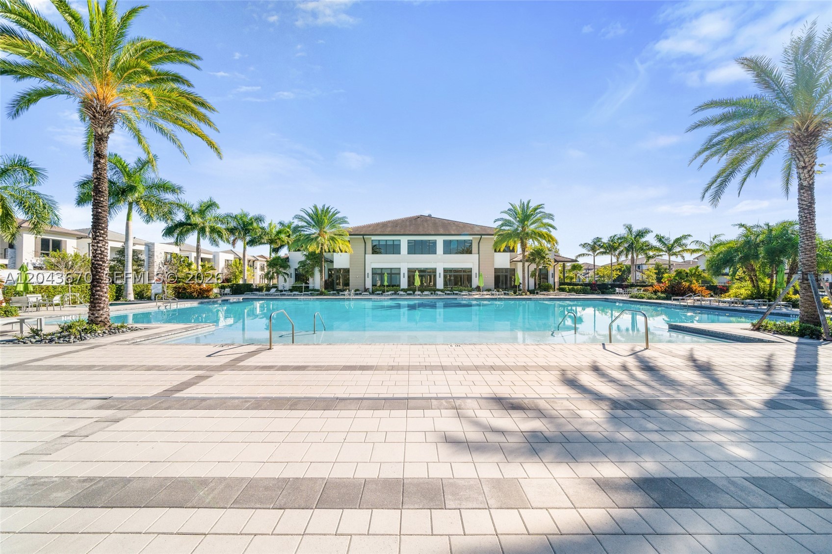 8167 NW 41st St #E-101, Doral FL 33166