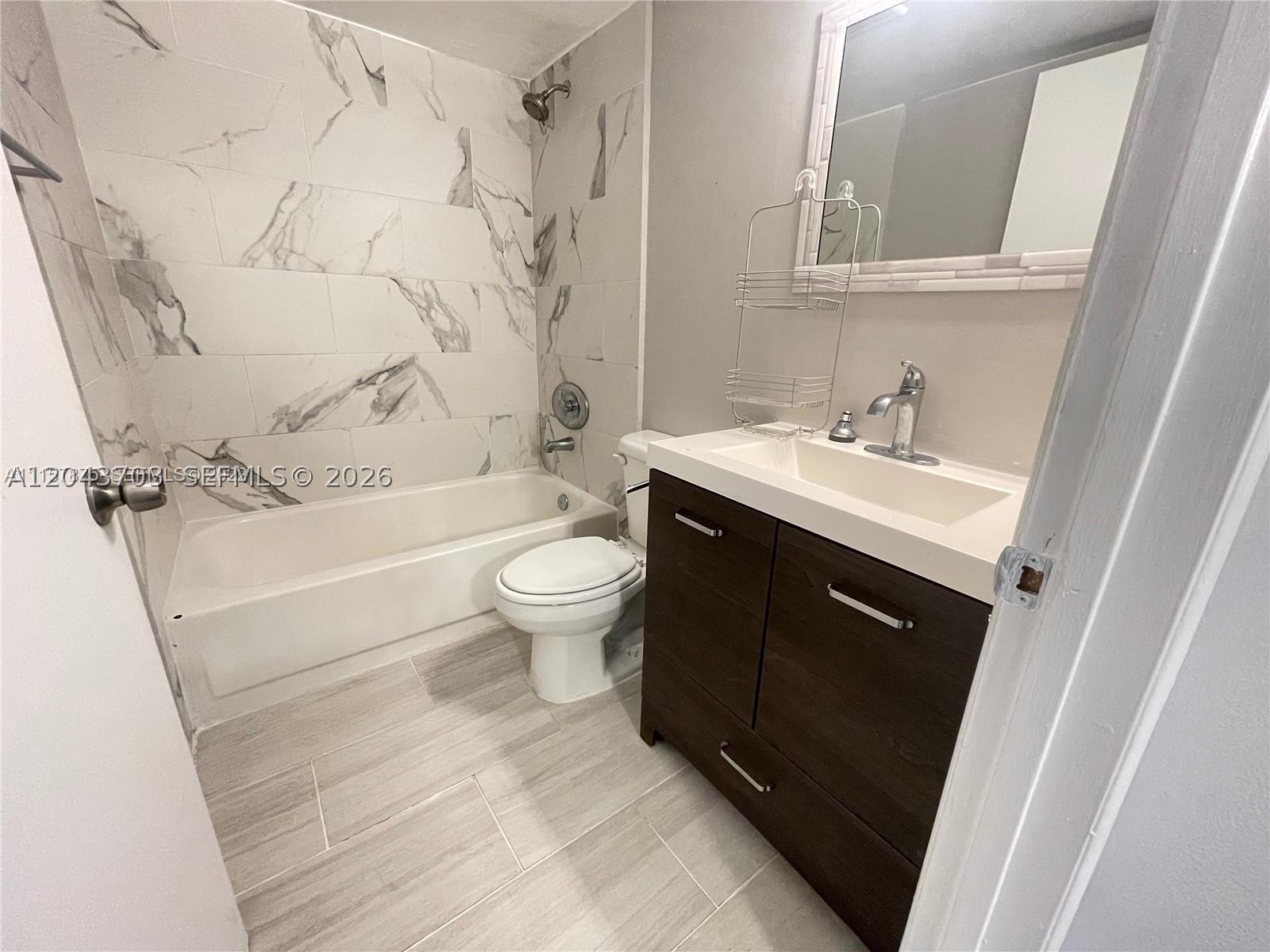 1740 NW N River Dr #517, Miami FL 33125