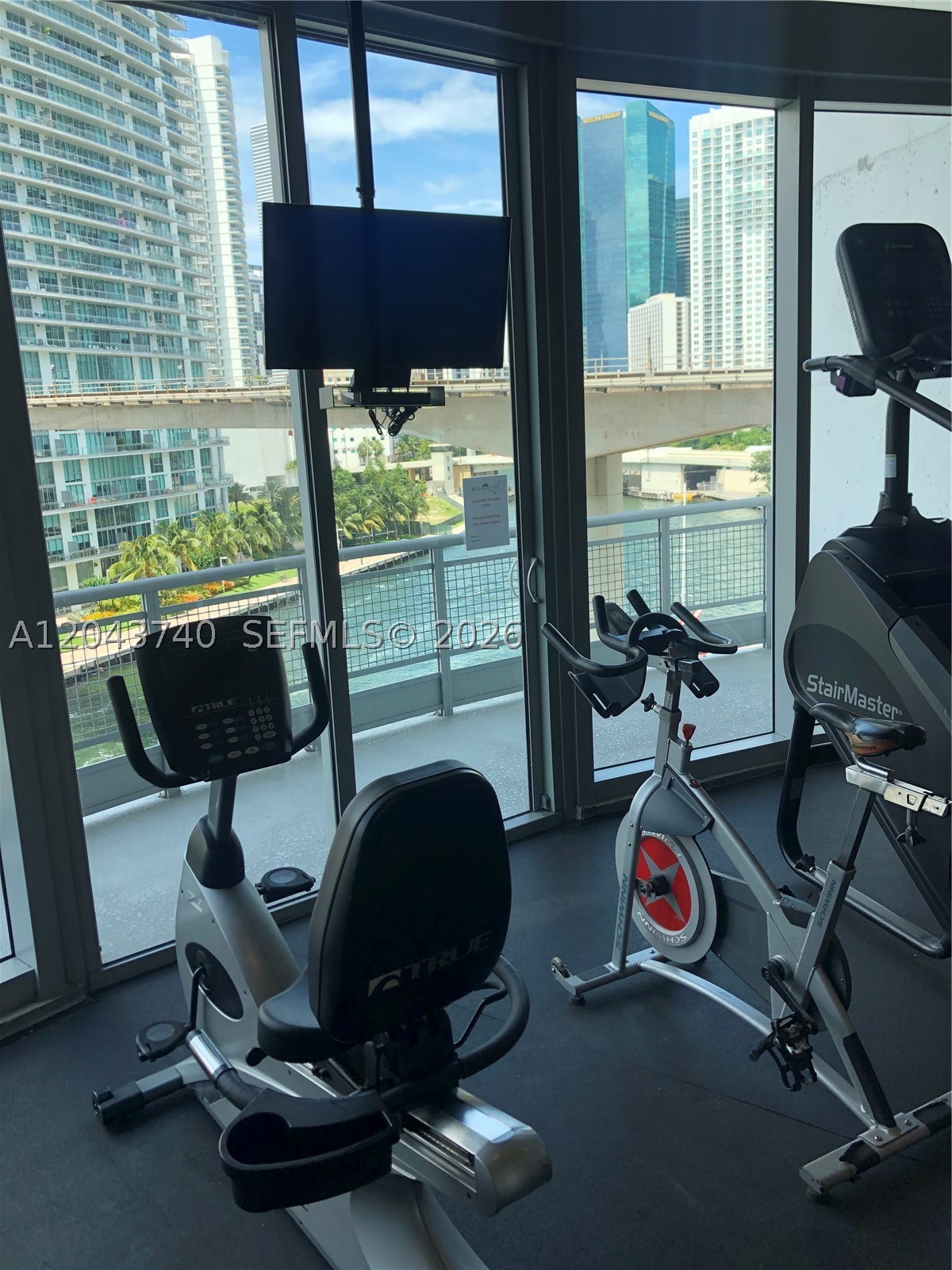 690 SW 1st Ct #1019, Miami FL 33130