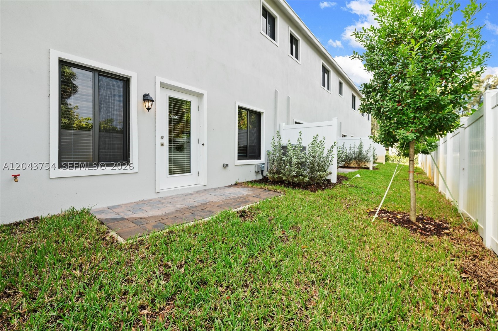 6007 Coralberry St, Haverhill FL 33415