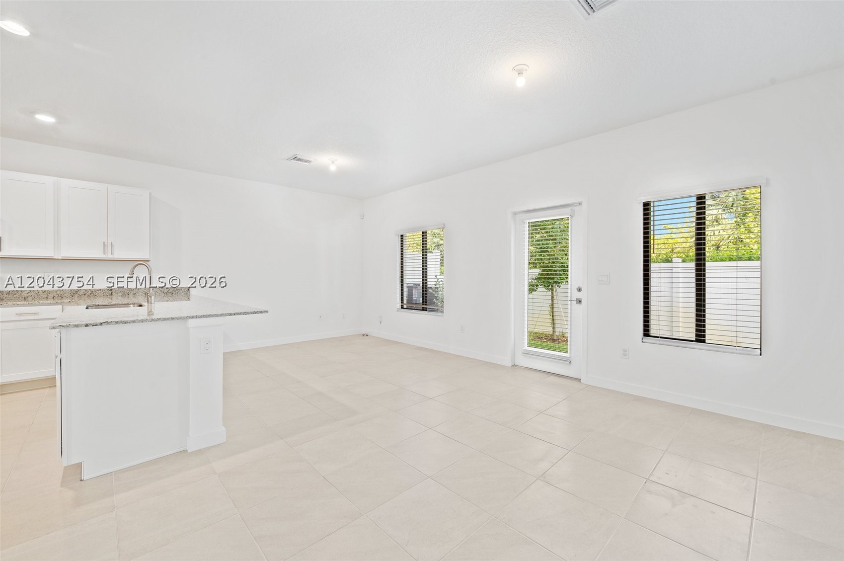 6007 Coralberry St, Haverhill FL 33415