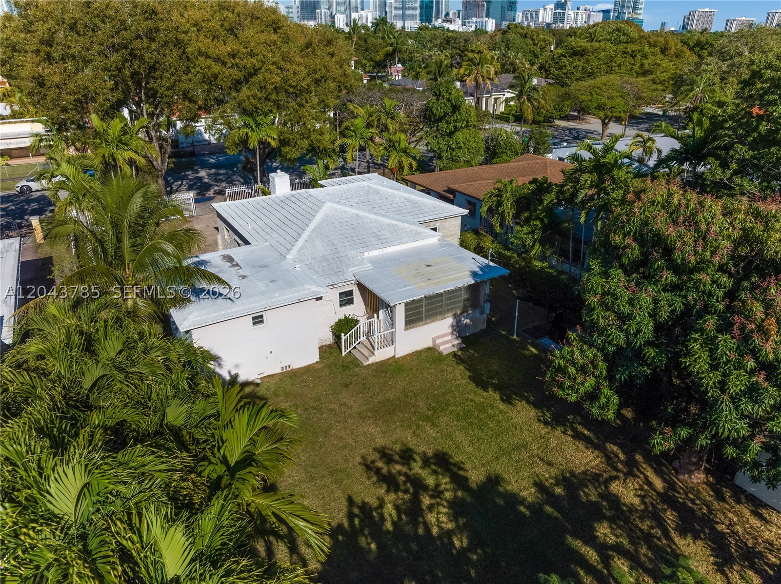 820 SW 26th Rd, Miami FL 33129