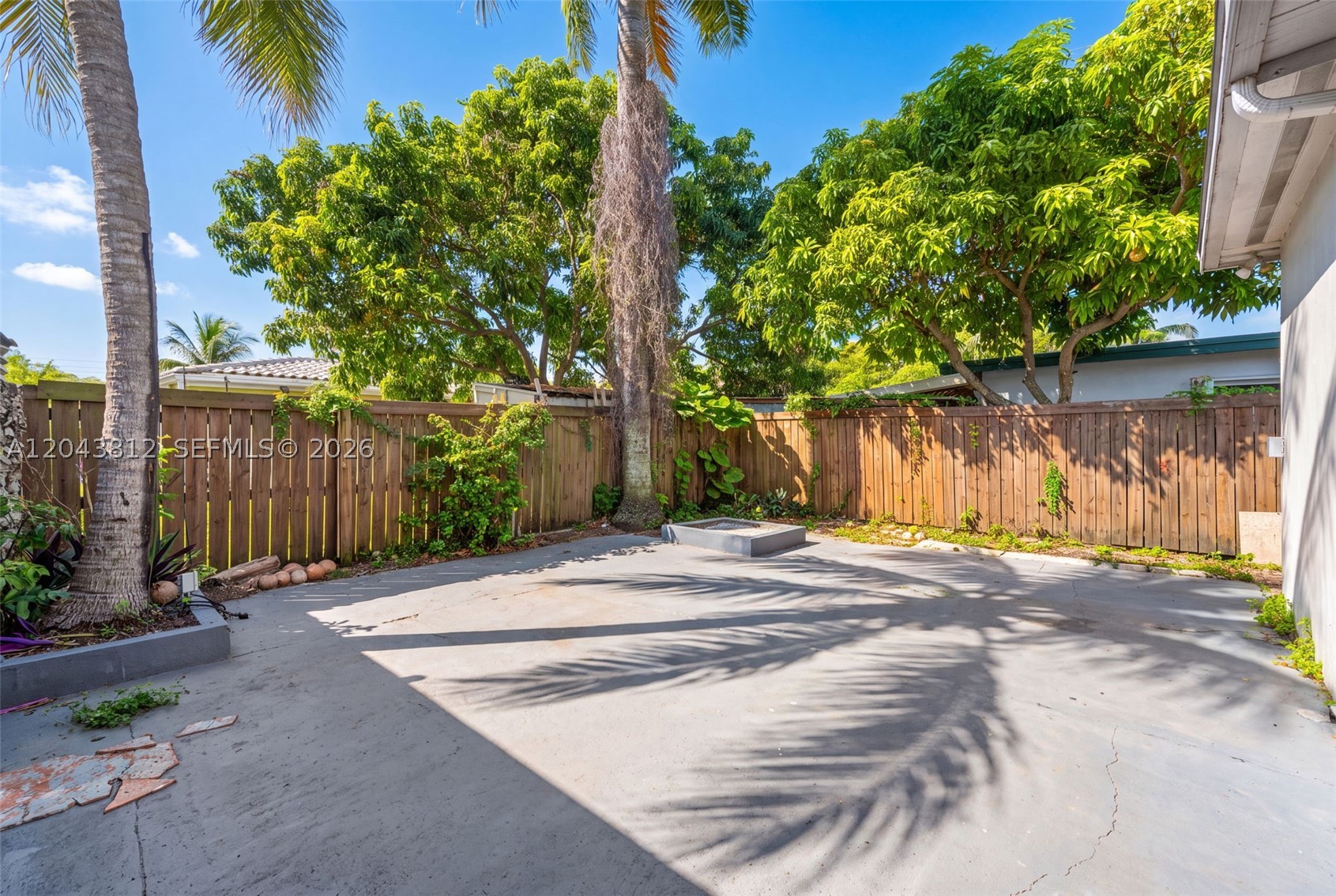 2360 SW 2nd St, Miami FL 33135