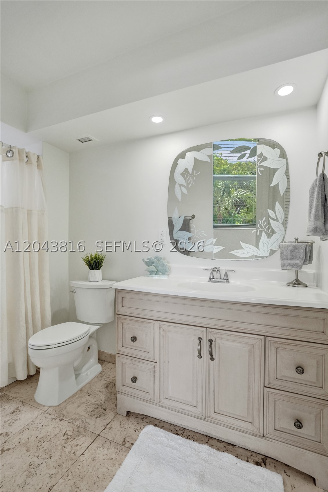 2639 N Riverside Dr #206, Pompano Beach FL 33062