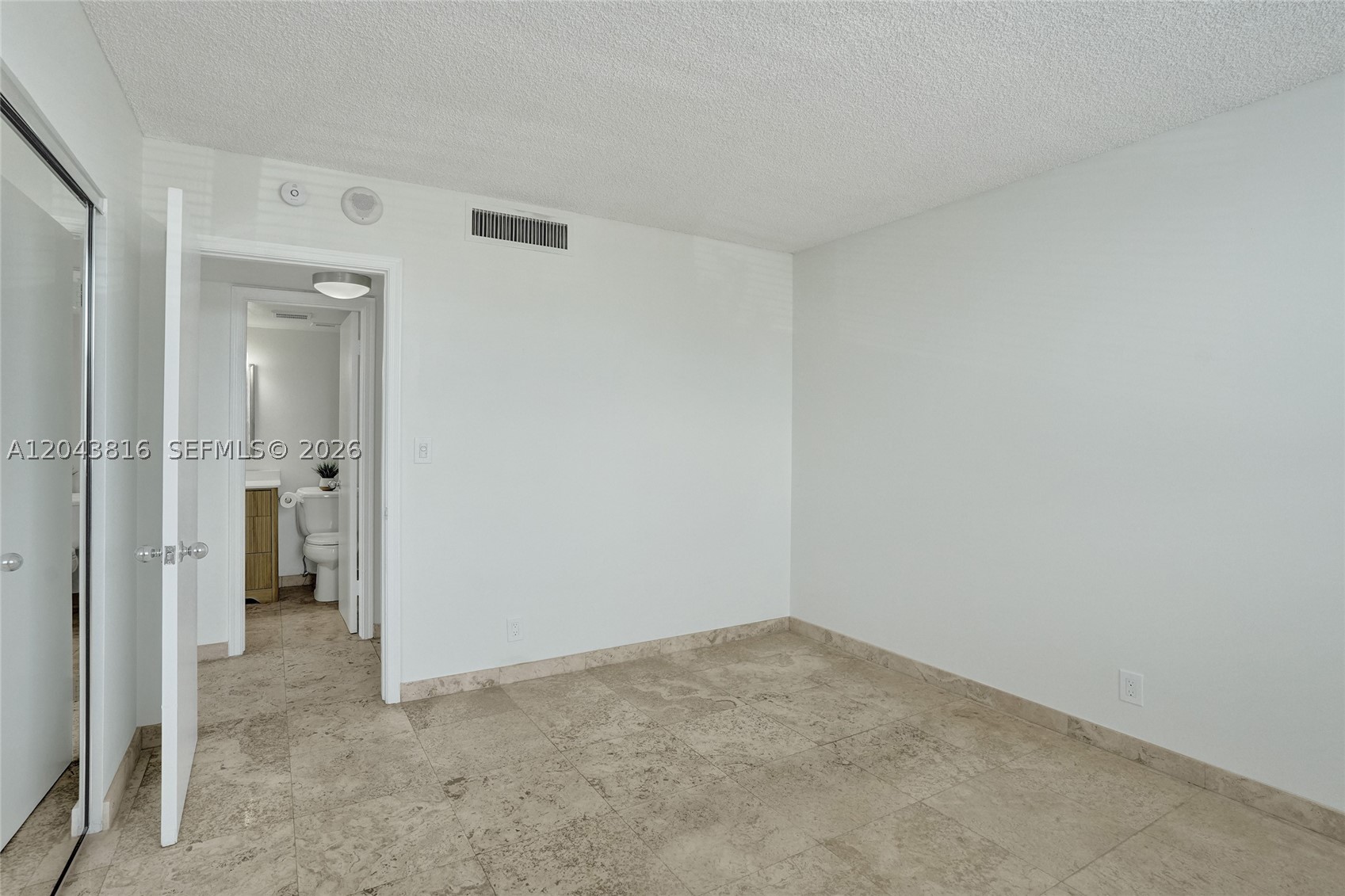 2639 N Riverside Dr #206, Pompano Beach FL 33062