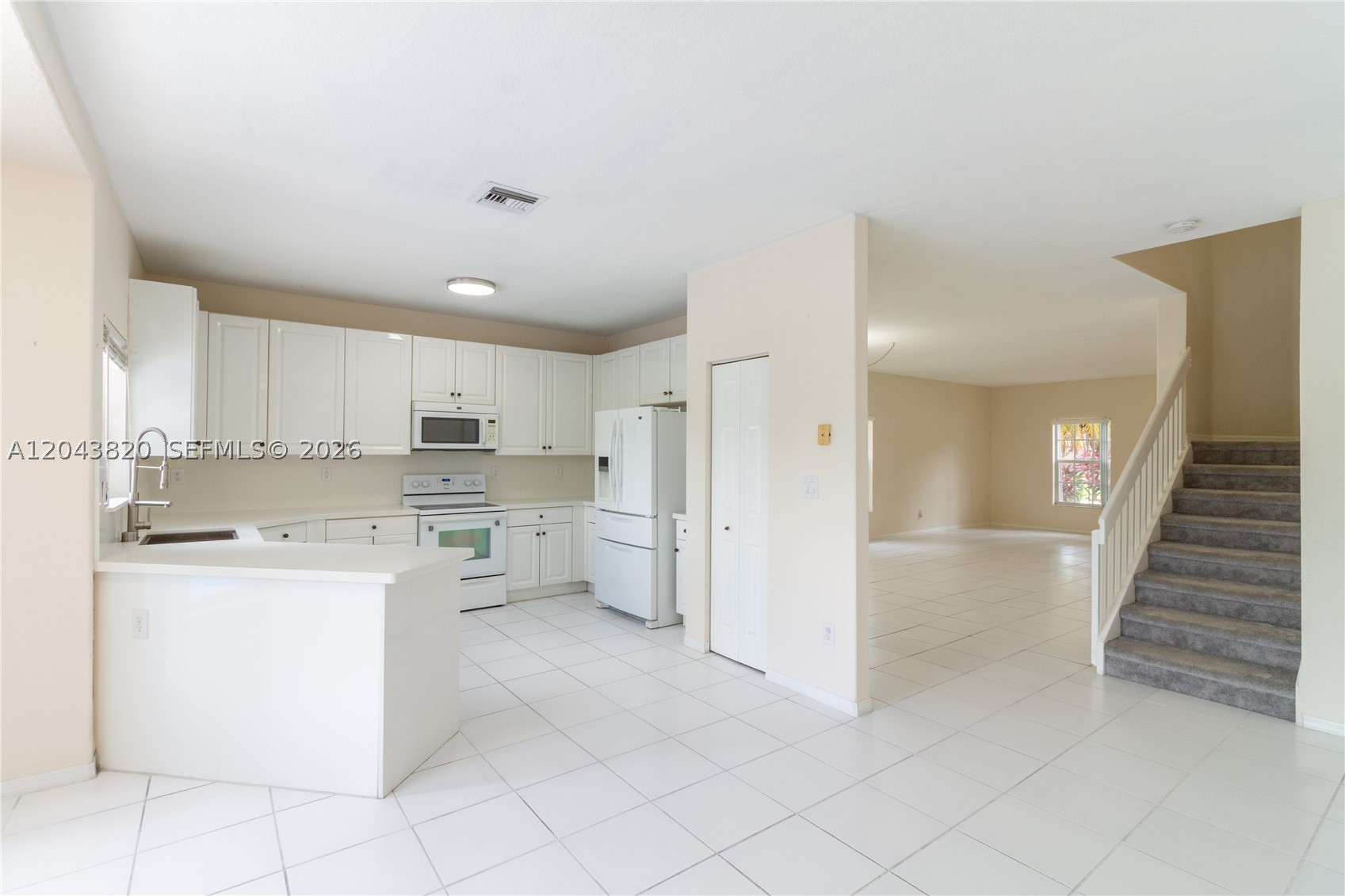1473 SW 158th Ave, Pembroke Pines FL 33027
