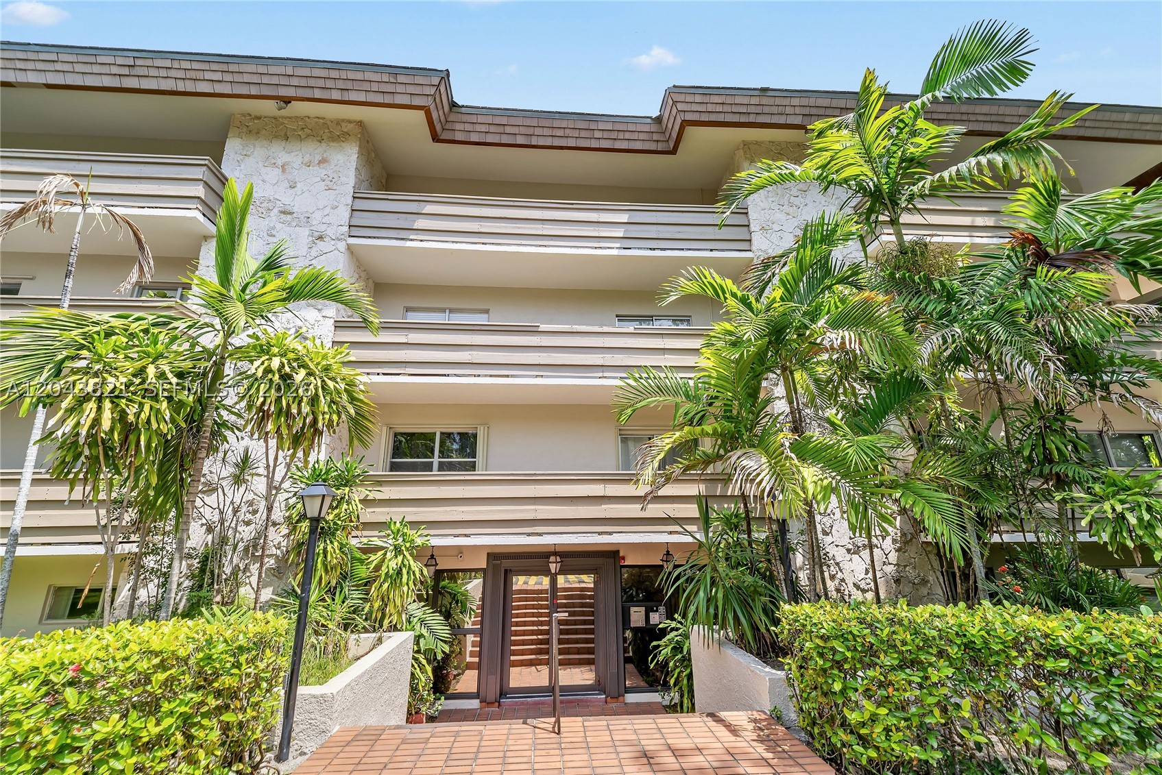 1205 Mariposa Ave #307, Coral Gables FL 33146