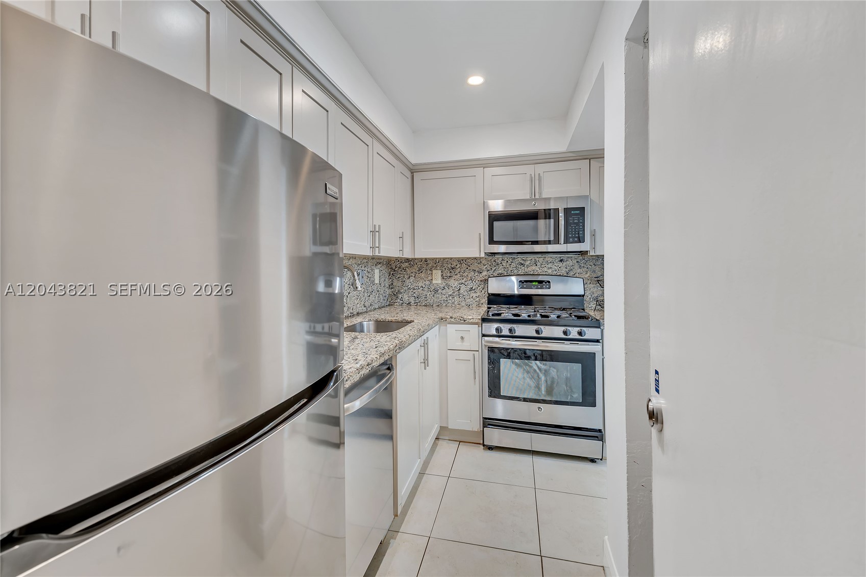 1205 Mariposa Ave #307, Coral Gables FL 33146