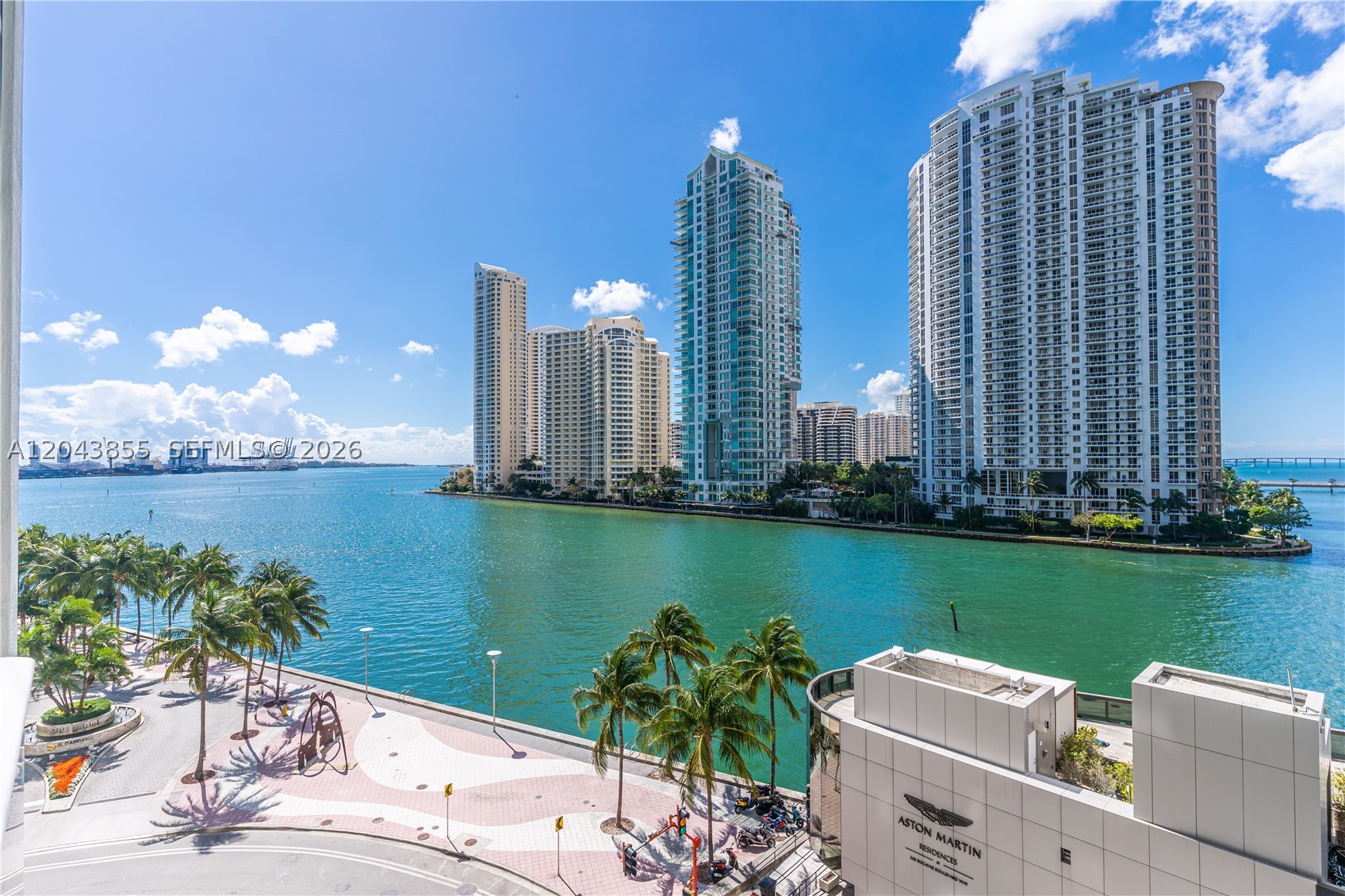 300 S Biscayne Blvd #L-612, Miami FL 33131