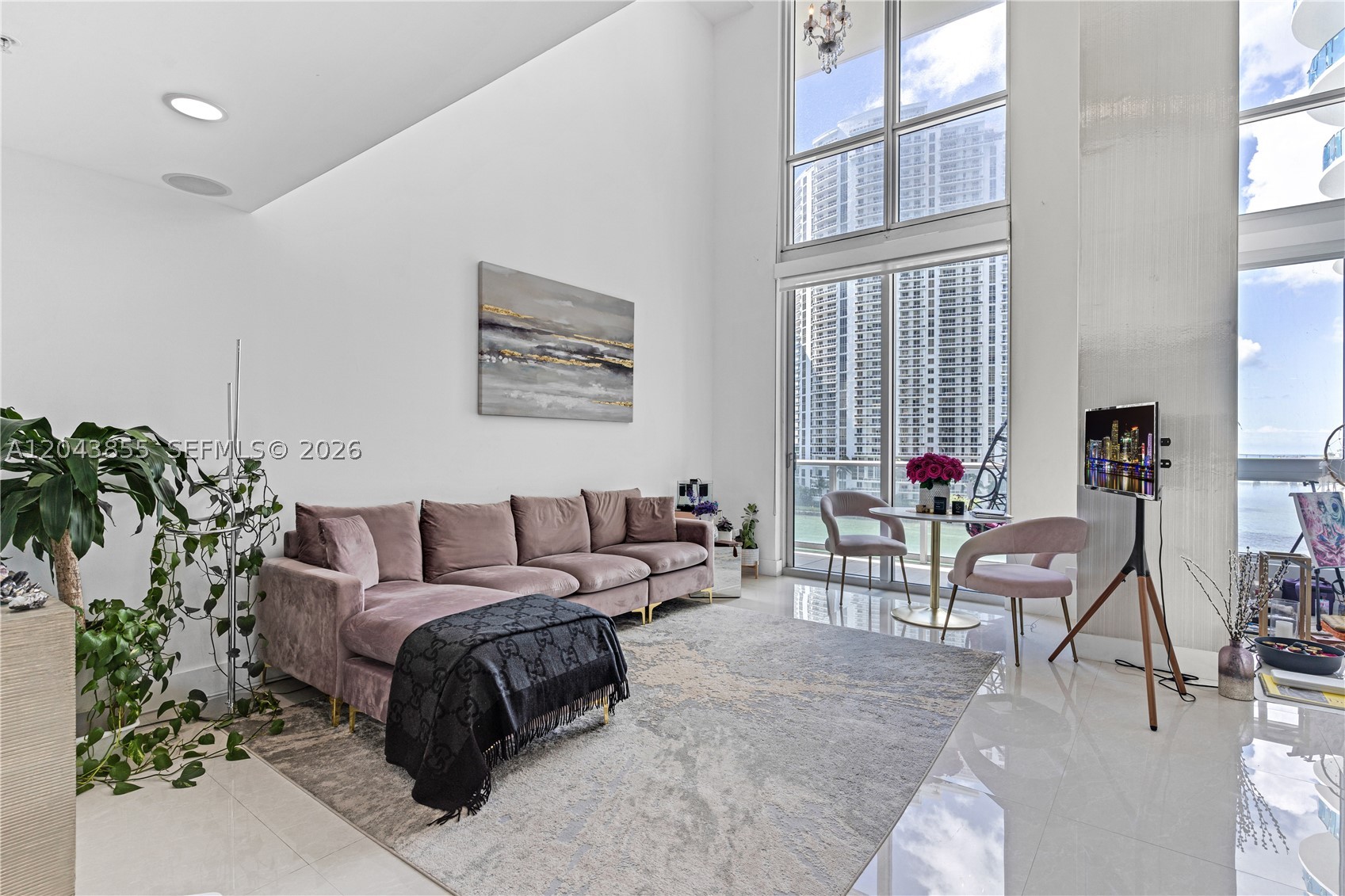 300 S Biscayne Blvd #L-612, Miami FL 33131