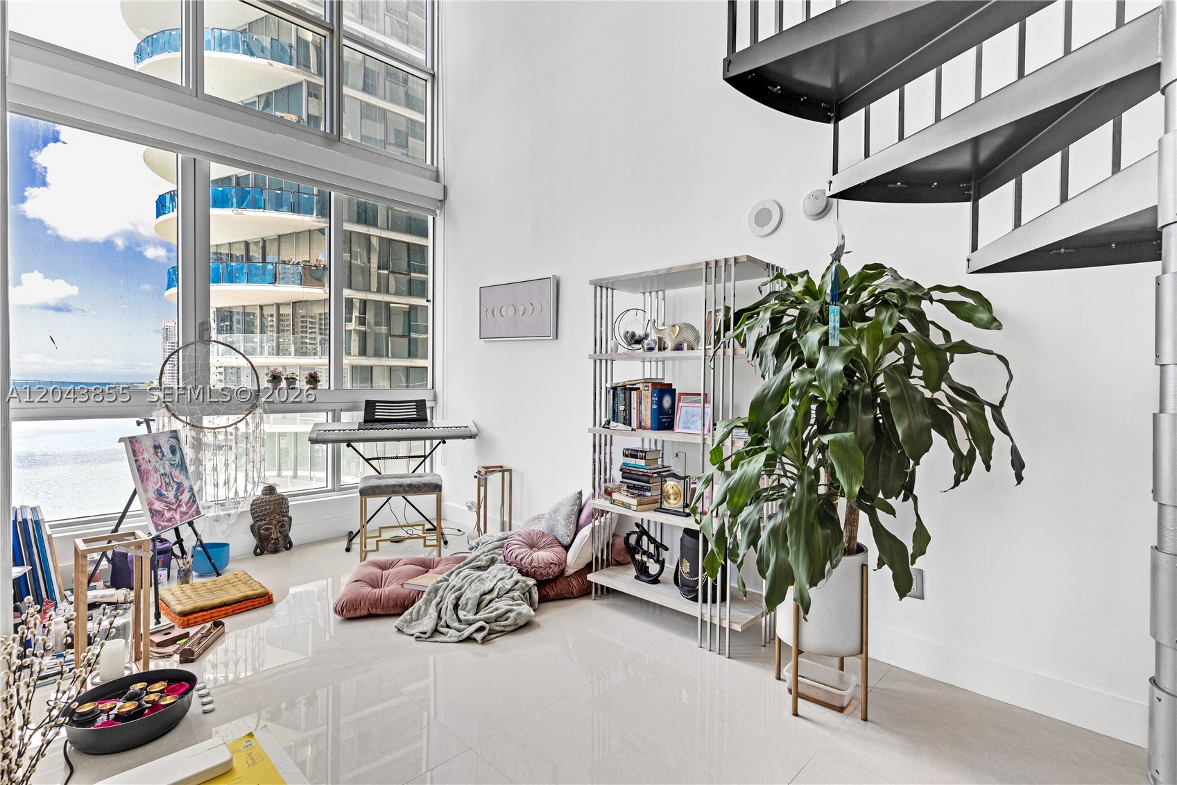 300 S Biscayne Blvd #L-612, Miami FL 33131