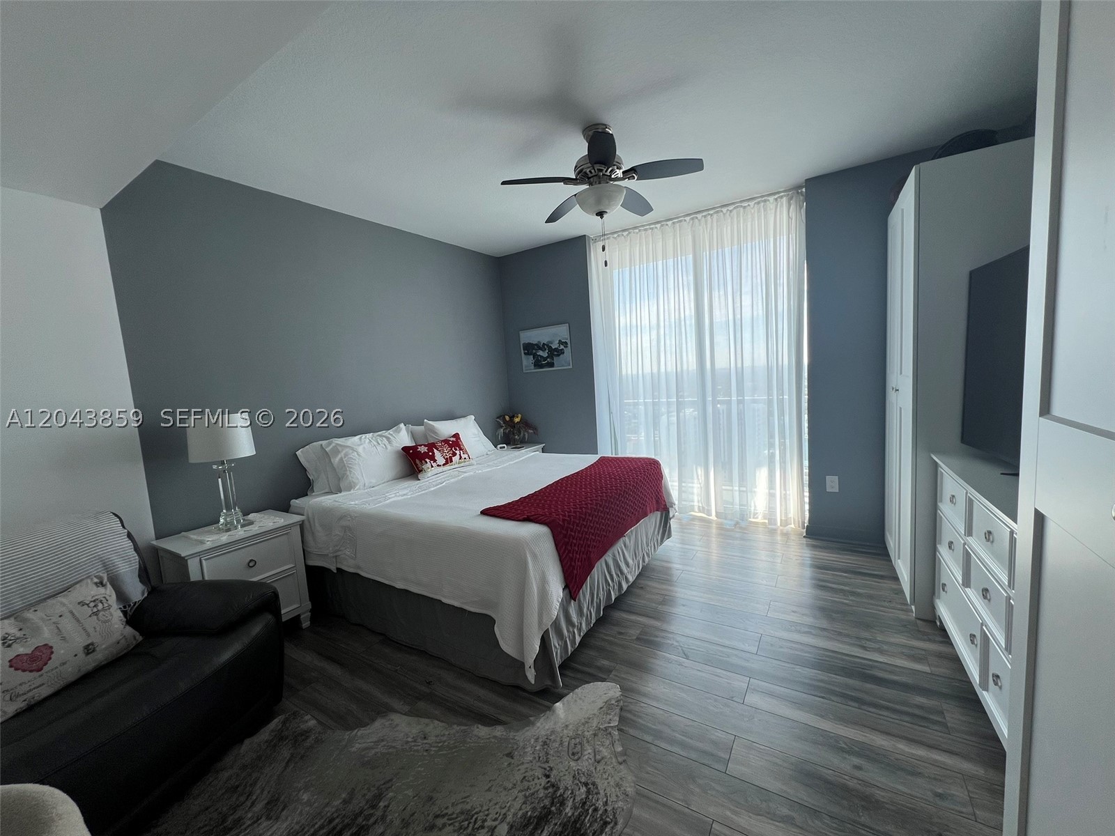 1111 SW 1st Ave #3225, Miami FL 33130