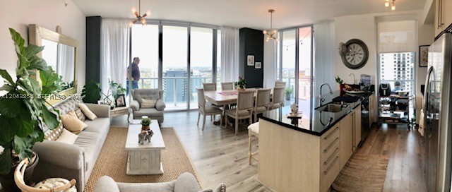 1111 SW 1st Ave #3225, Miami FL 33130