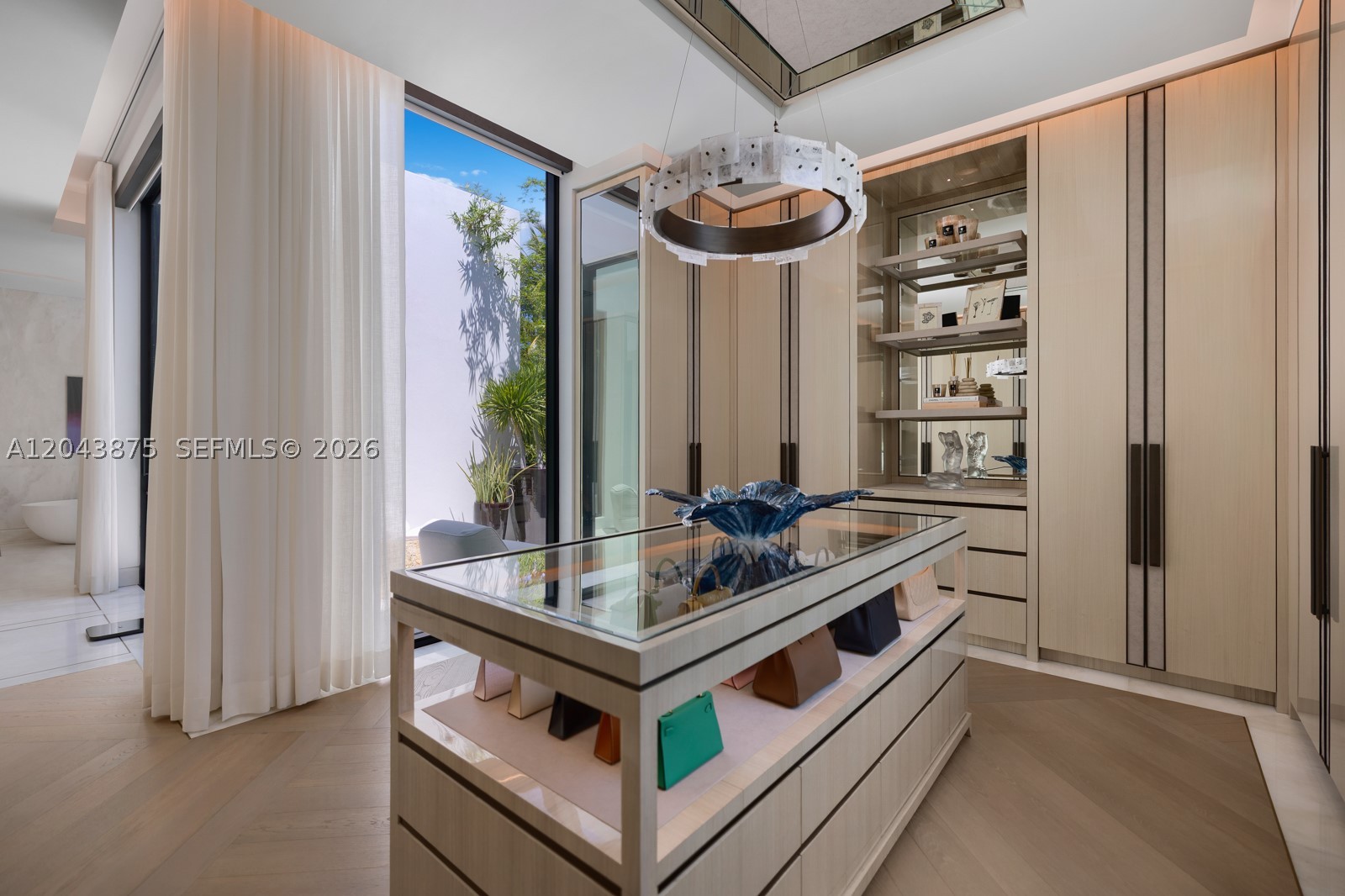 58 La Gorce Cir, Miami Beach FL 33141