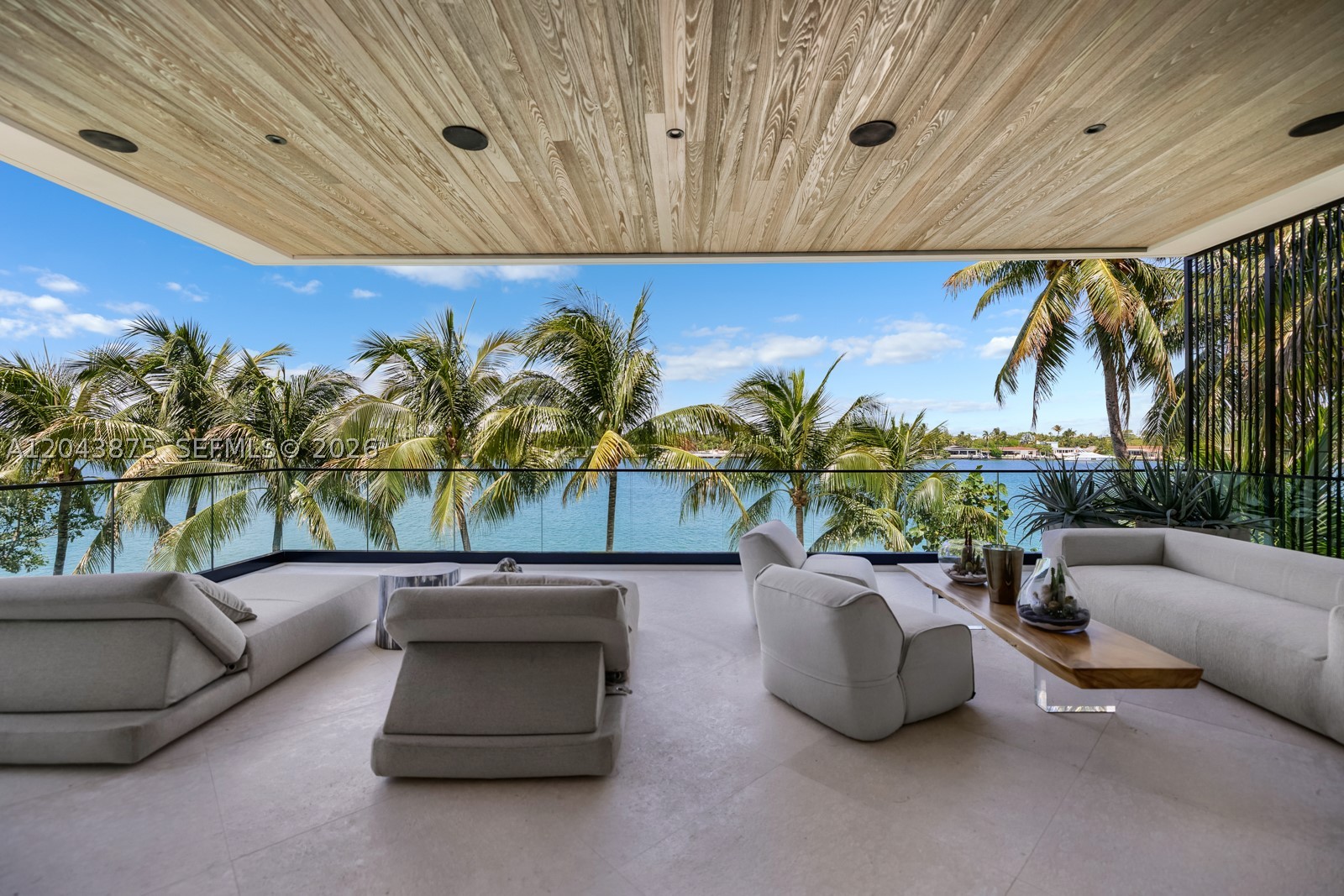 58 La Gorce Cir, Miami Beach FL 33141