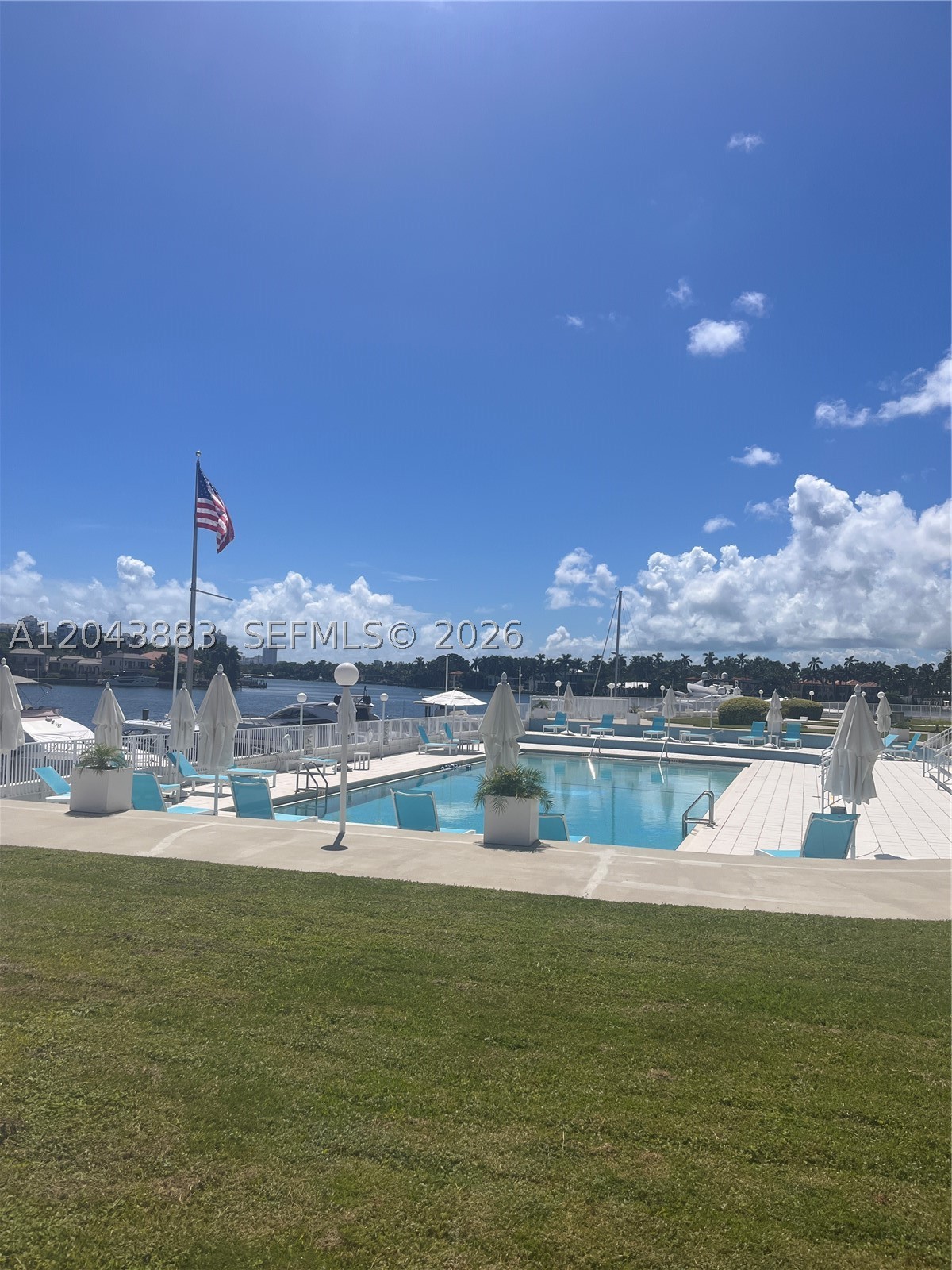 900 Bay Dr #207, Miami Beach FL 33141