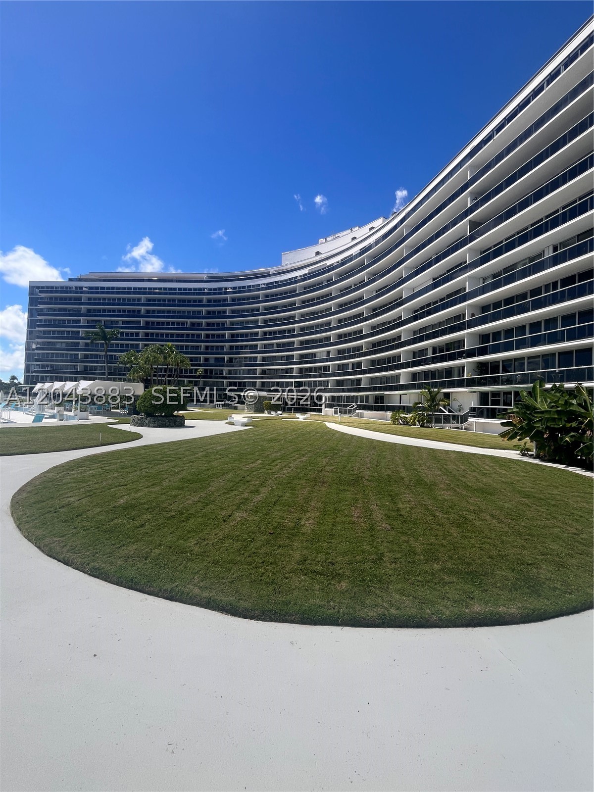 900 Bay Dr #207, Miami Beach FL 33141