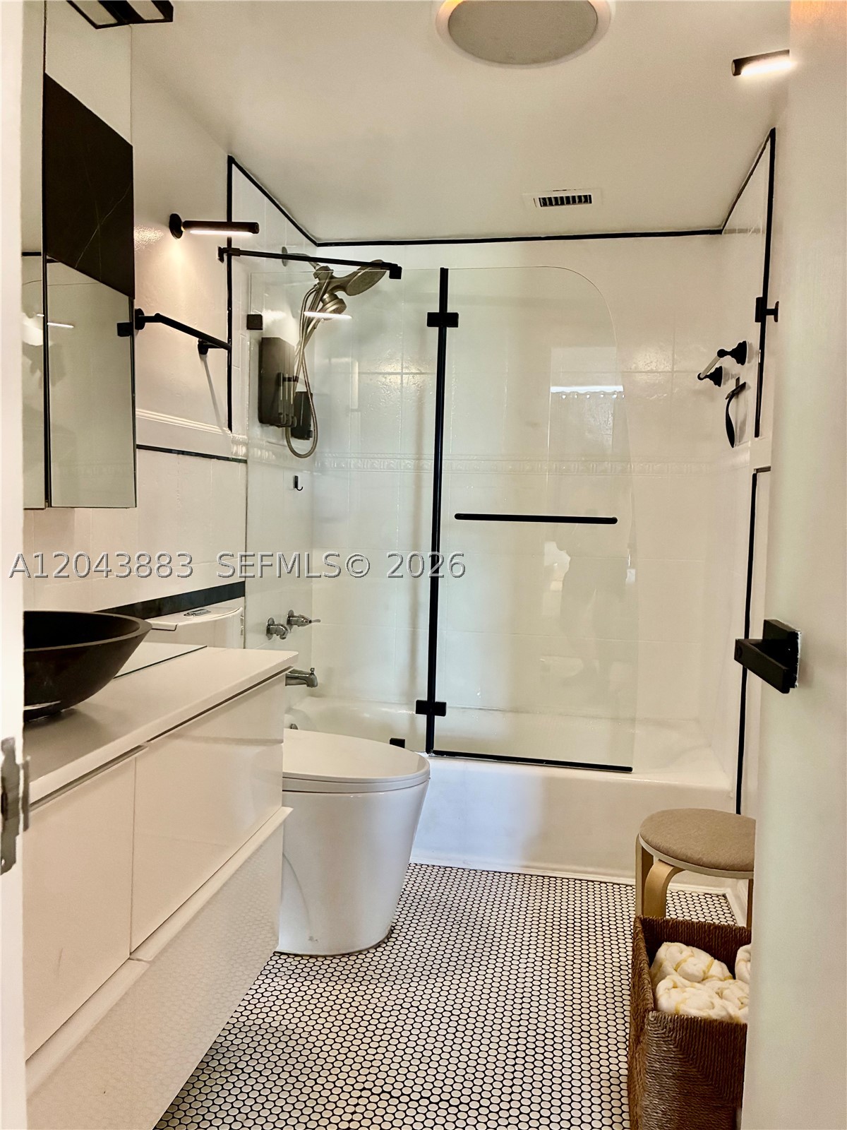 900 Bay Dr #207, Miami Beach FL 33141