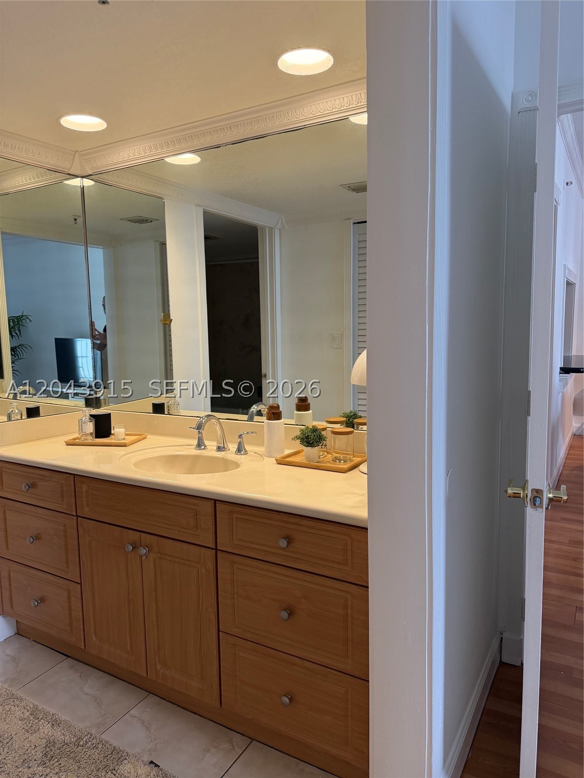 520 Brickell Key Dr #A1412, Miami FL 33131