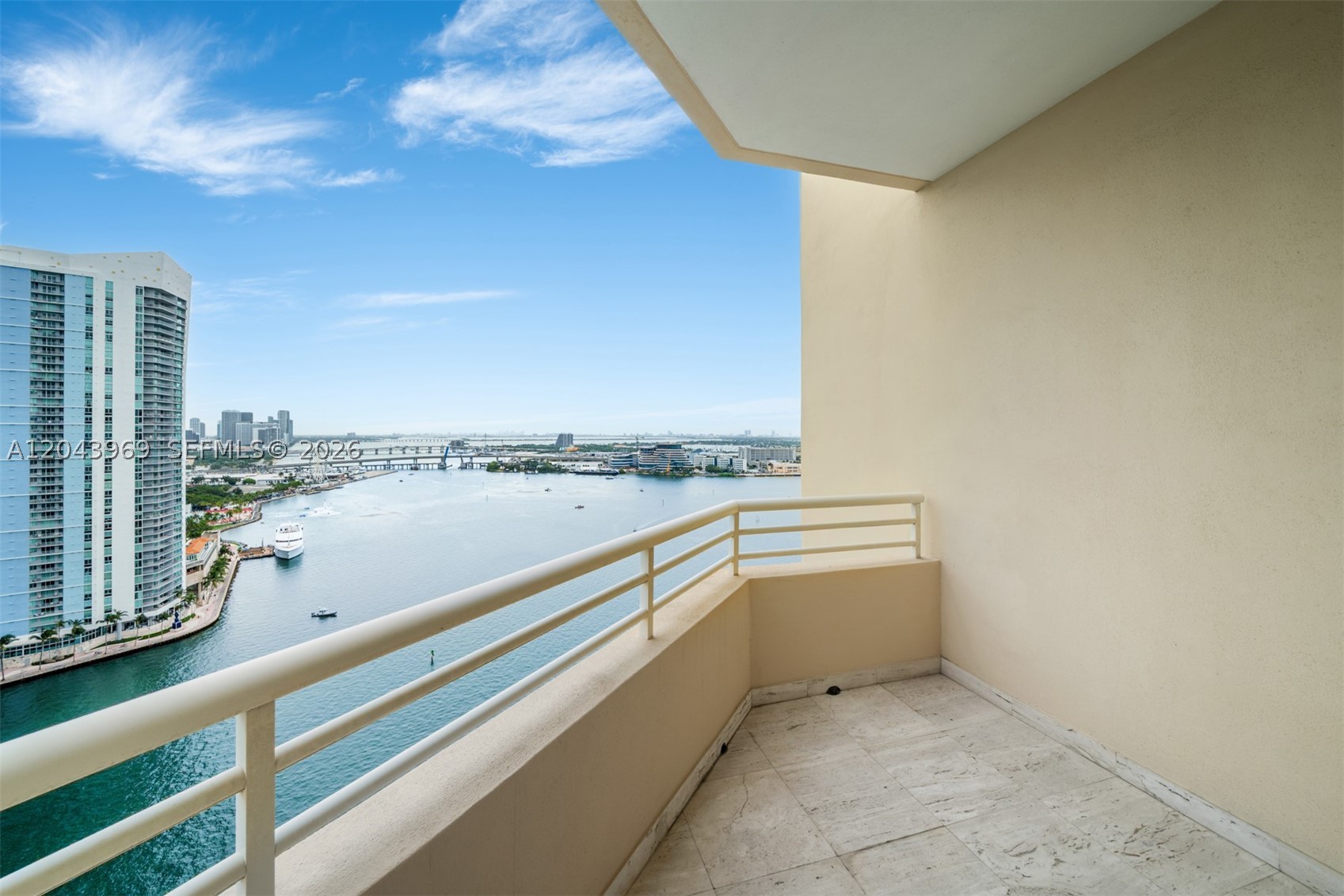 888 Brickell Key Dr #2610, Miami FL 33131