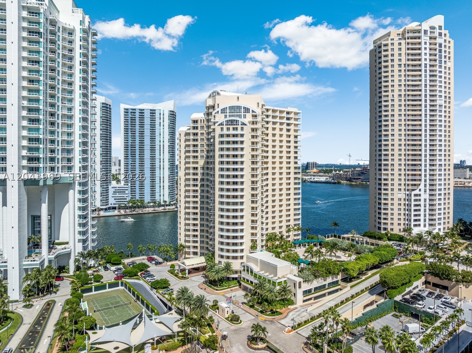 888 Brickell Key Dr #2610, Miami FL 33131
