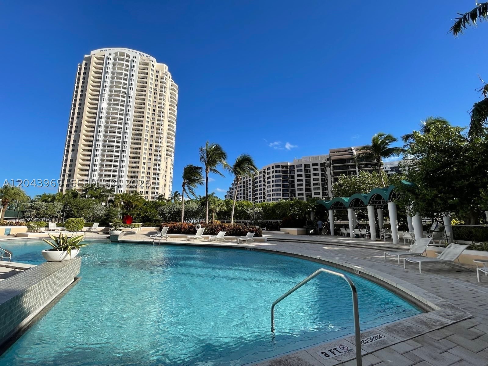 888 Brickell Key Dr #2610, Miami FL 33131
