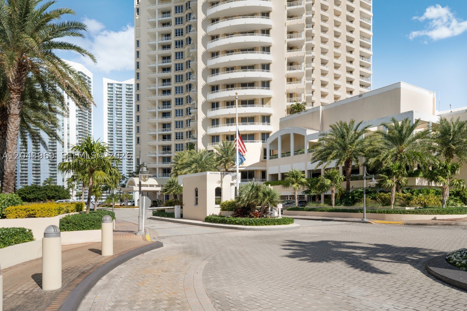 888 Brickell Key Dr #2610, Miami FL 33131