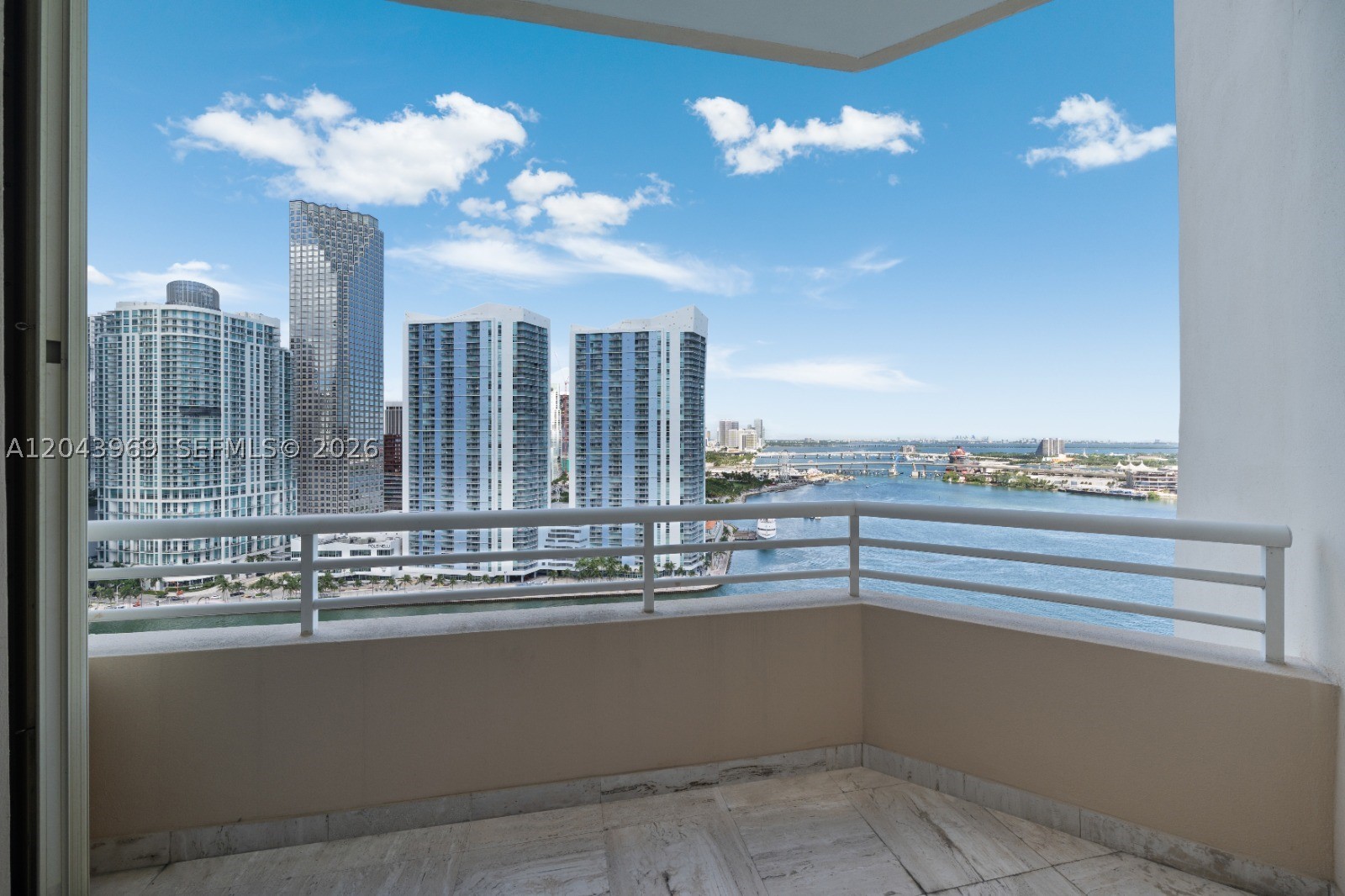 888 Brickell Key Dr #2610, Miami FL 33131