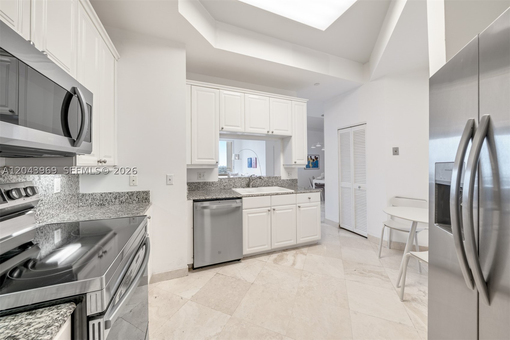 888 Brickell Key Dr #2610, Miami FL 33131