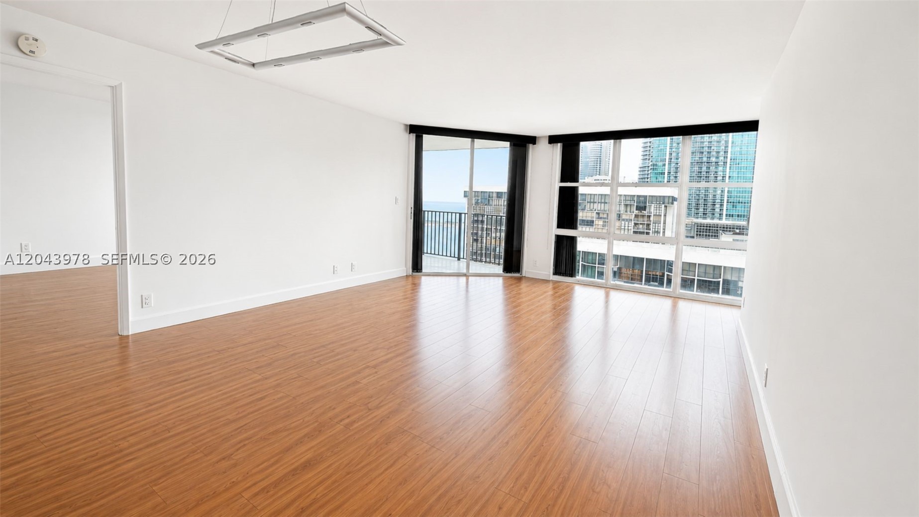 1901 Brickell Av #B2203, Miami FL 33129