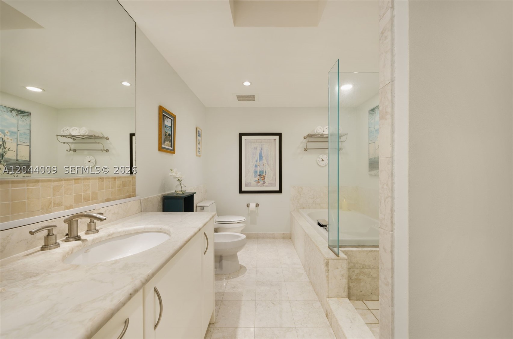 1331 Brickell Bay Dr #904, Miami FL 33131