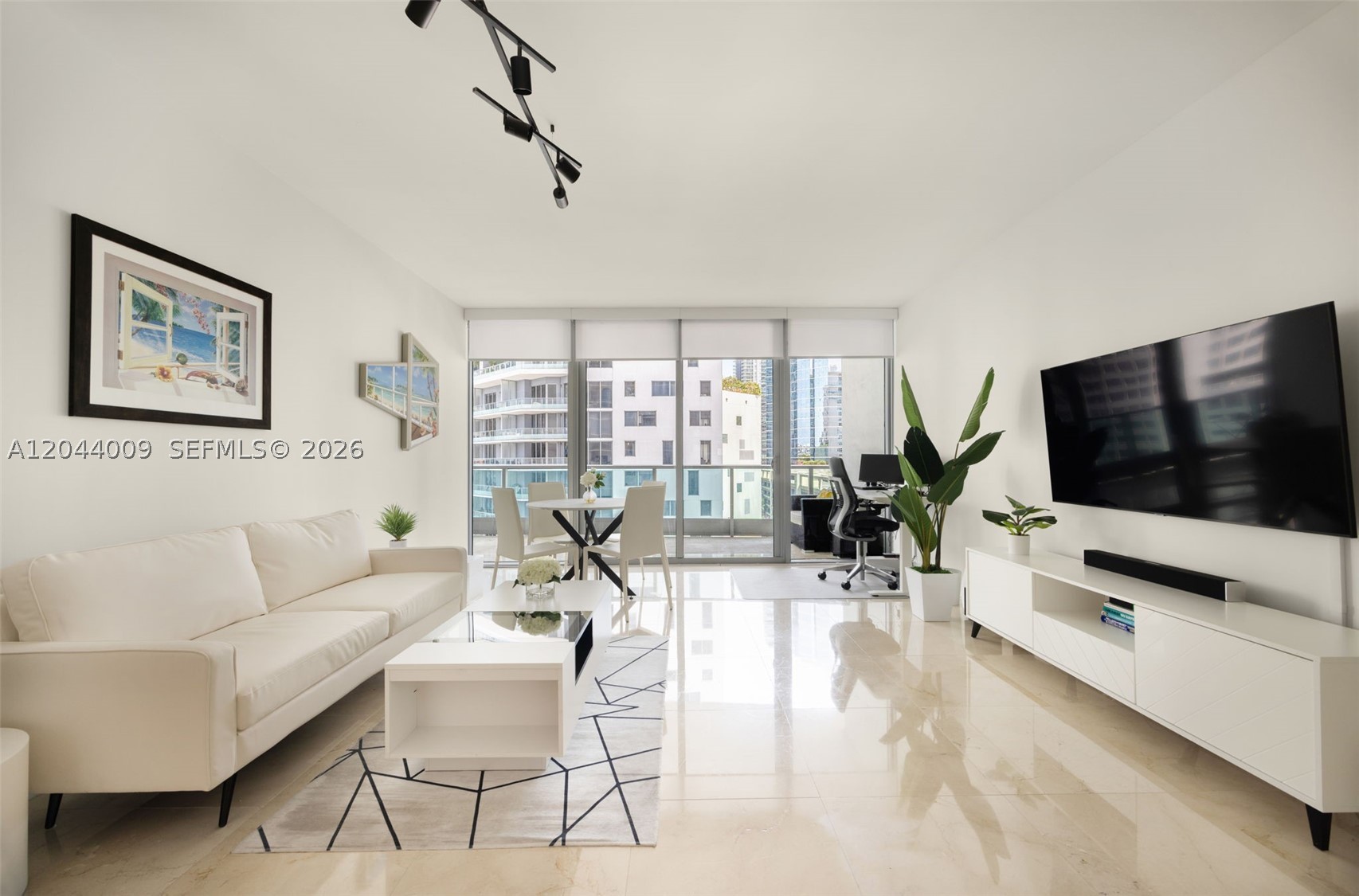 1331 Brickell Bay Dr #904, Miami FL 33131