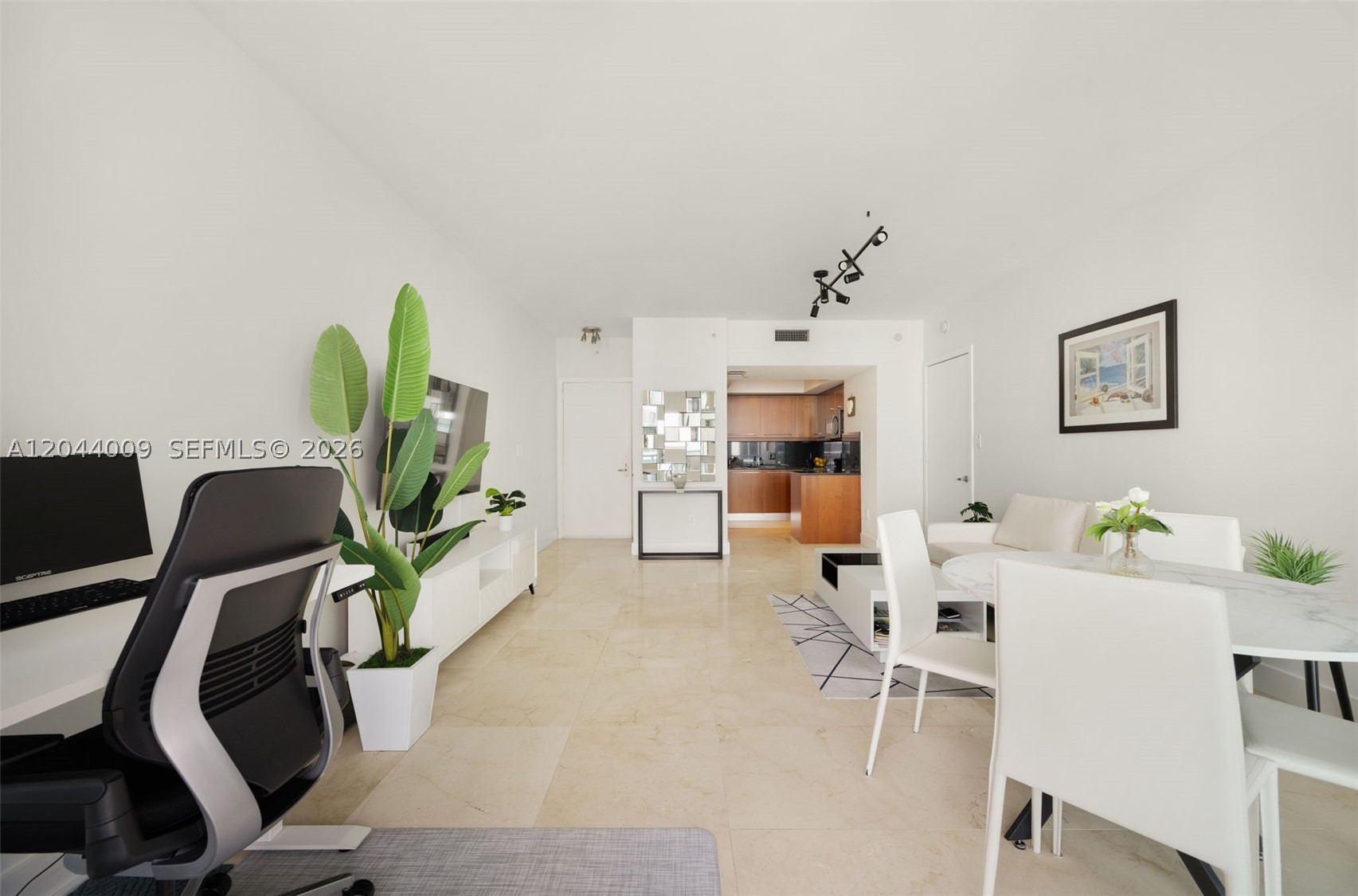 1331 Brickell Bay Dr #904, Miami FL 33131