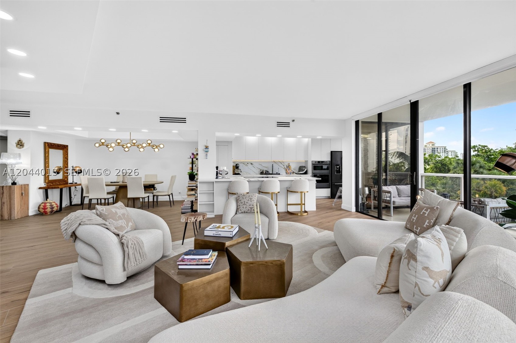 20281 E Country Club Dr #407, Aventura FL 33180