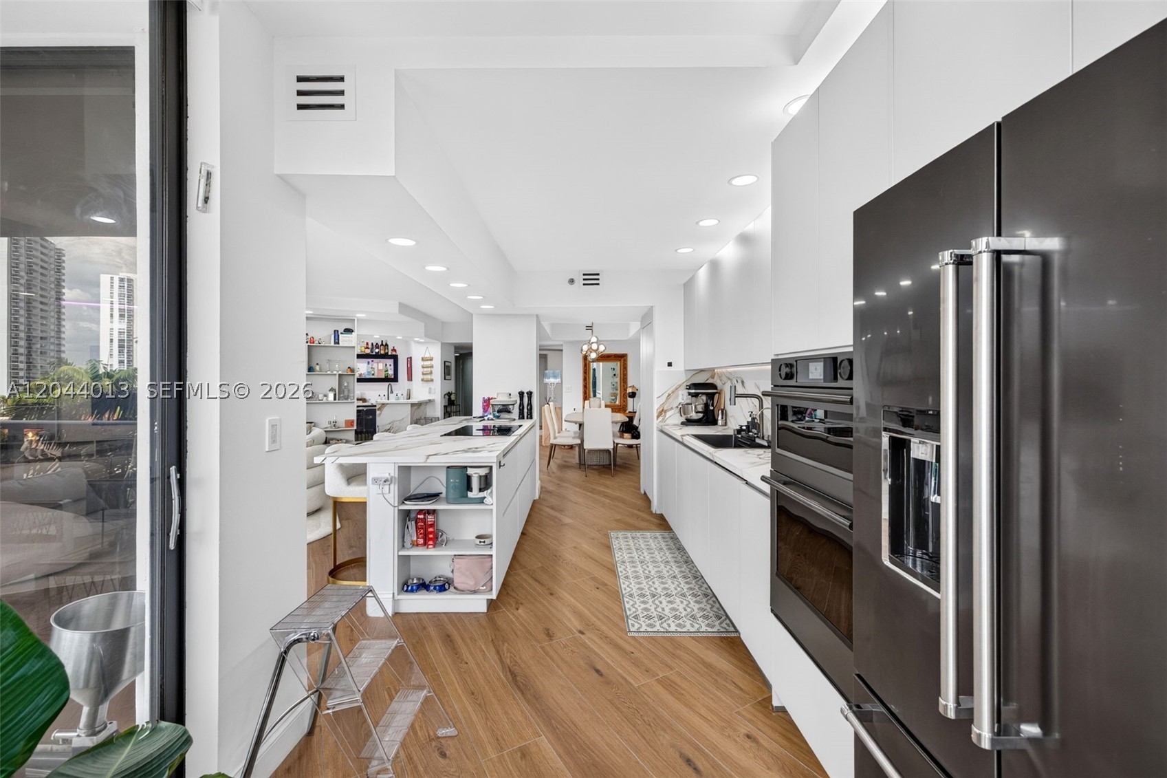 20281 E Country Club Dr #407, Aventura FL 33180