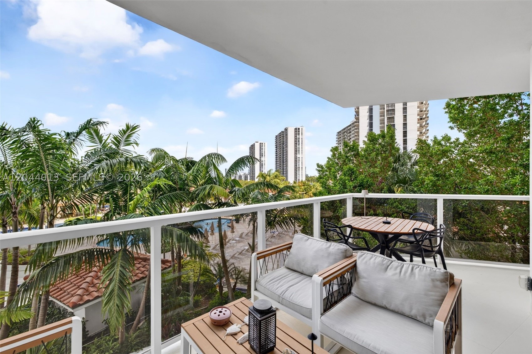 20281 E Country Club Dr #407, Aventura FL 33180