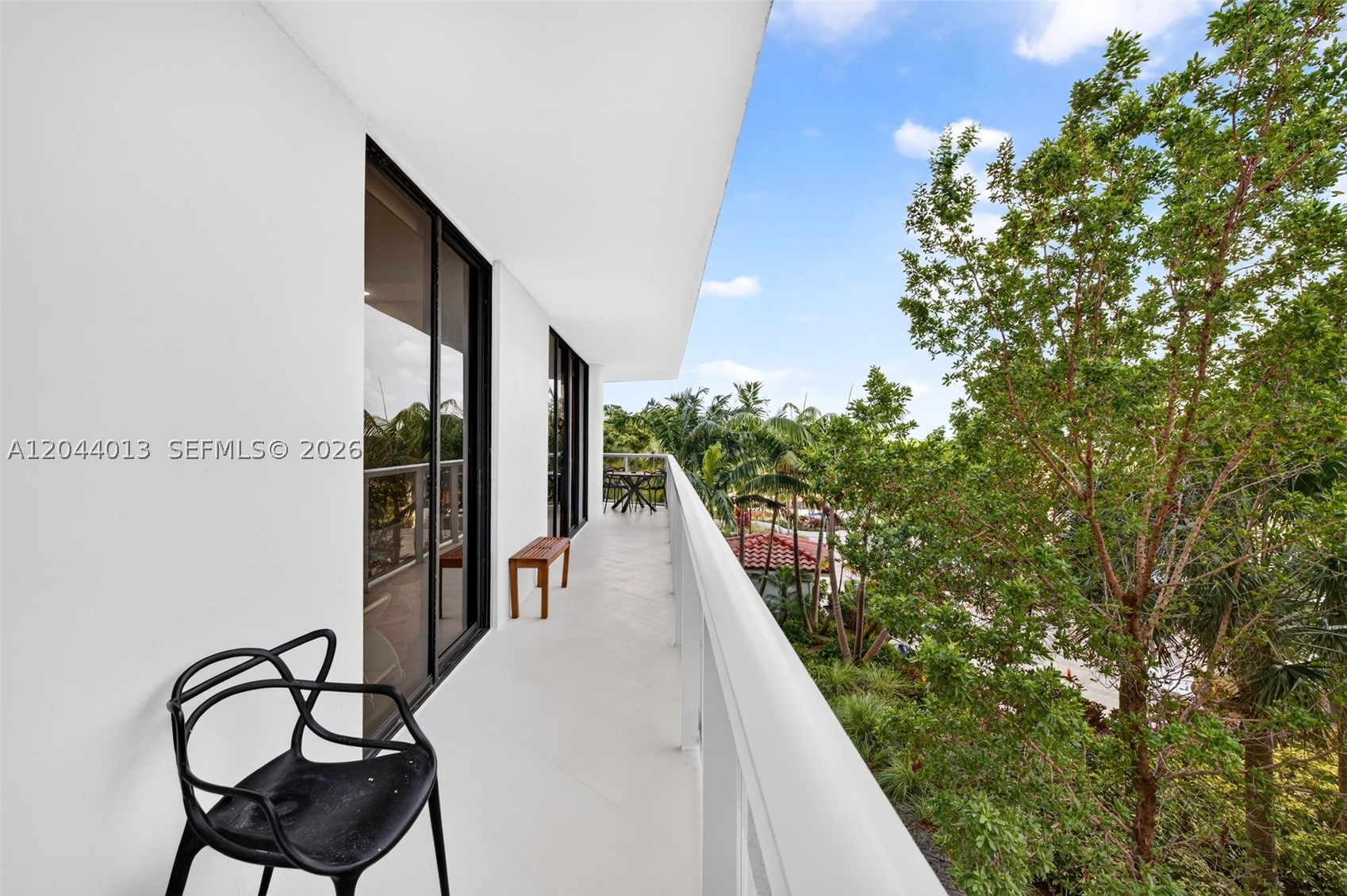 20281 E Country Club Dr #407, Aventura FL 33180