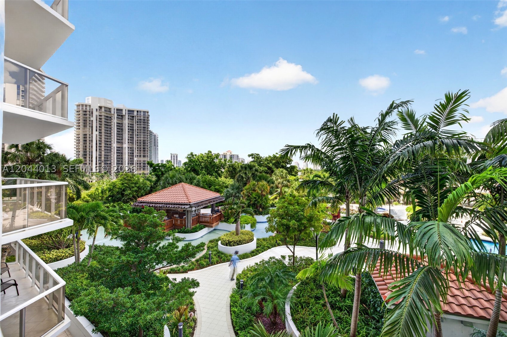 20281 E Country Club Dr #407, Aventura FL 33180