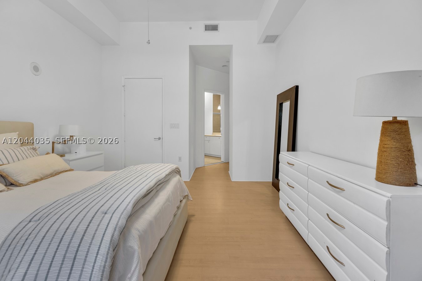 20000 E Country Club Dr #108, Aventura FL 33180
