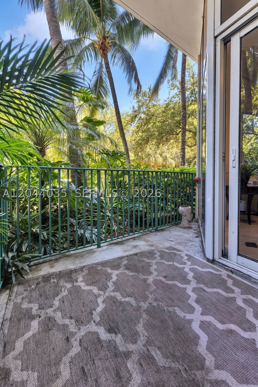 20000 E Country Club Dr #108, Aventura FL 33180
